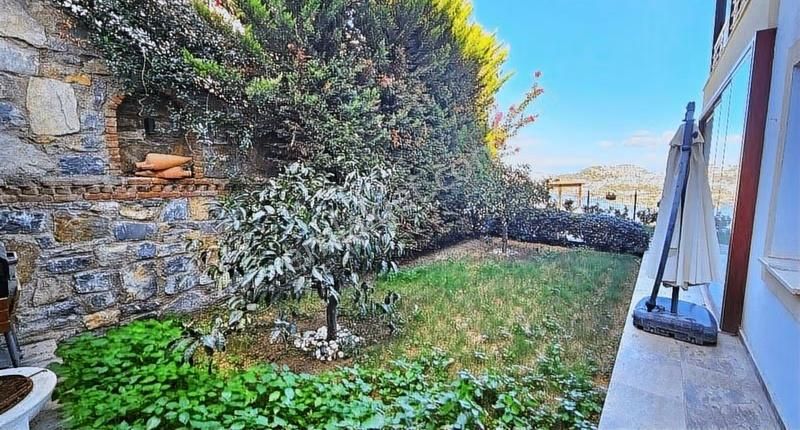 Gümüşlük'te Bahçe Katı Fırsatı! Deniz Manzaralı, Havuzlu Site - Görsel 8