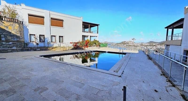 Gümüşlük'te Bahçe Katı Fırsatı! Deniz Manzaralı, Havuzlu Site - Görsel 7