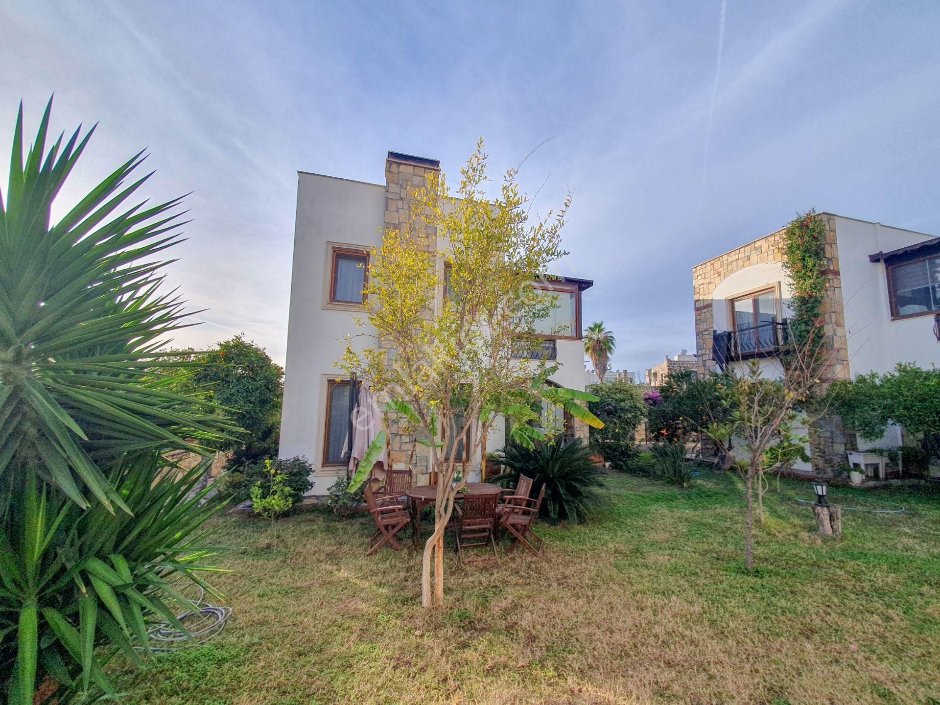 Turgutreis Merkezde Satılık Havuzlu Site İçi Müstakil Villa - Görsel 3