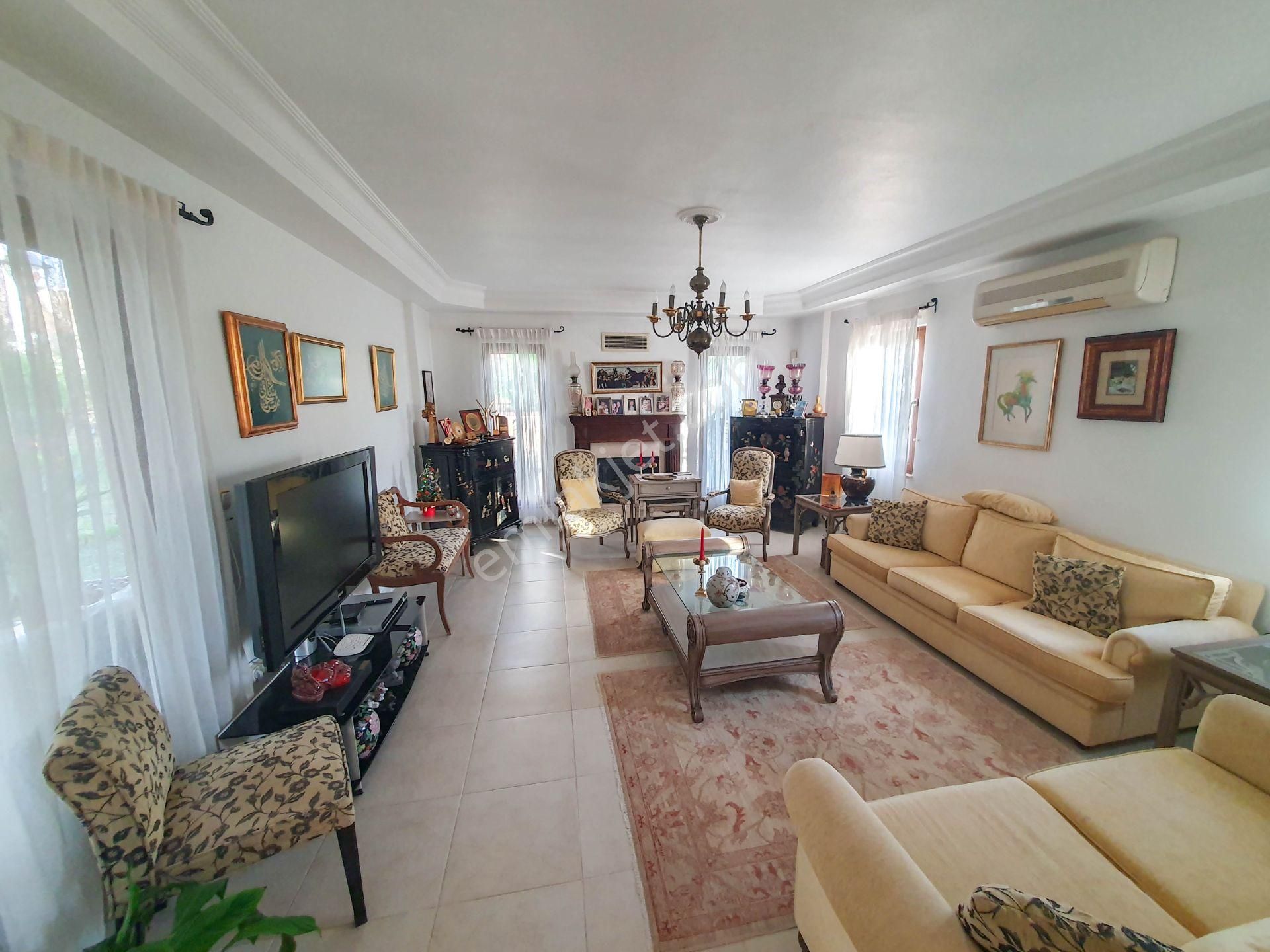 Turgutreis Merkezde Satılık Havuzlu Site İçi Müstakil Villa - Görsel 8