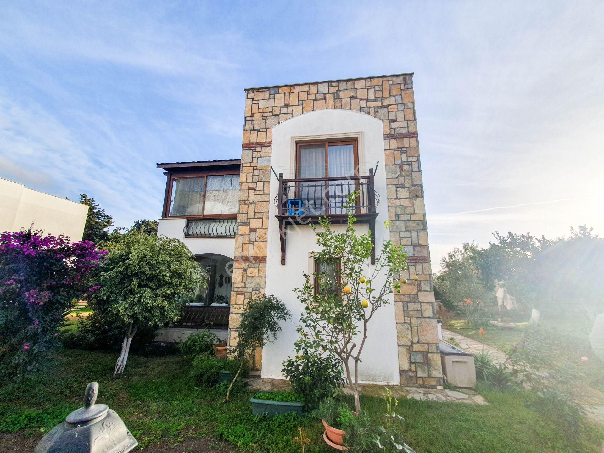 Turgutreis Merkezde Satılık Havuzlu Site İçi Müstakil Villa - Görsel 4