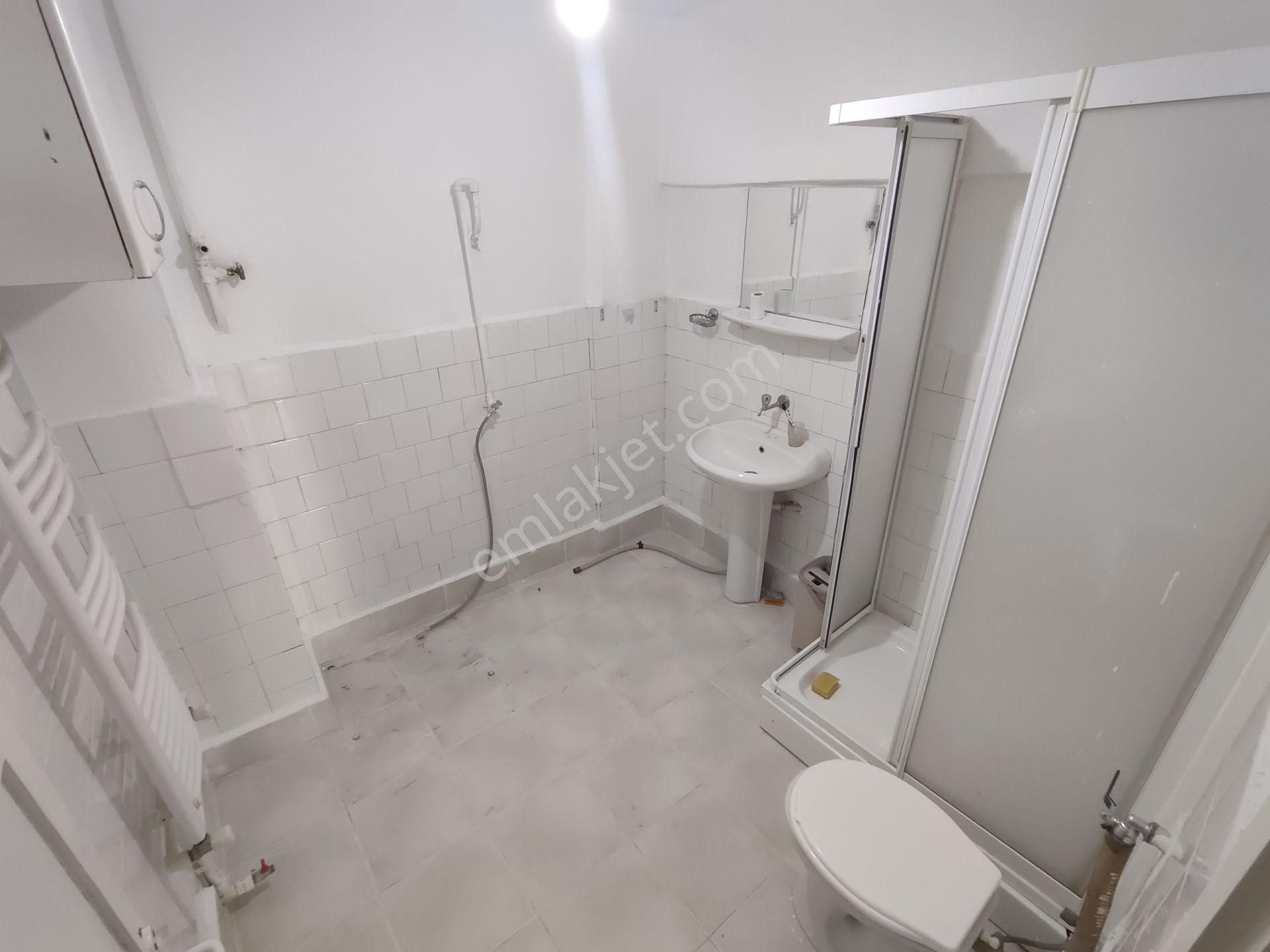 Sanatoryum Caddesin'de 3+1 Güney-batı Kiralık Daire Tuğrul Emlak'tan - Görsel 15