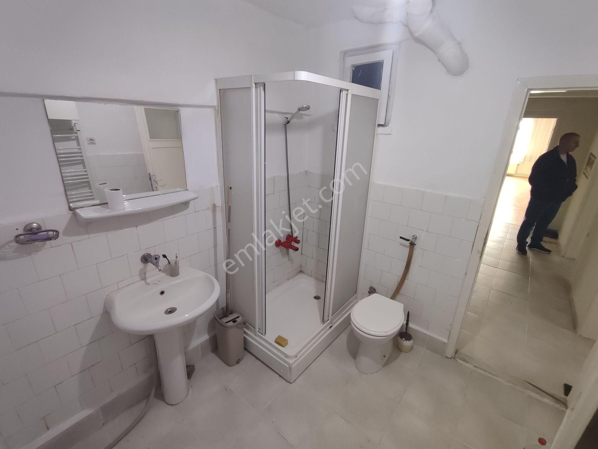 Sanatoryum Caddesin'de 3+1 Güney-batı Kiralık Daire Tuğrul Emlak'tan - Görsel 16