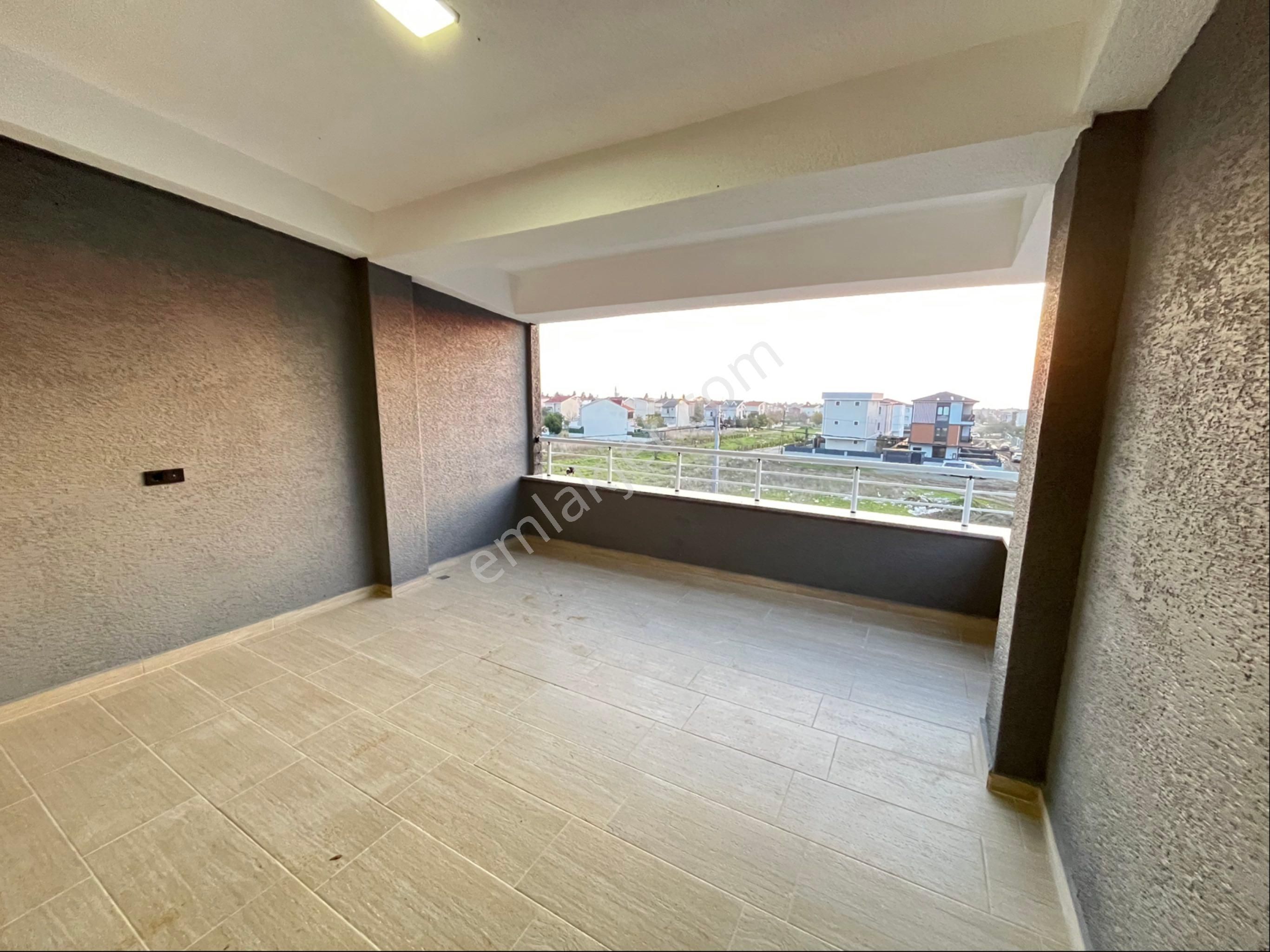 3+1 Üç Katlı Geniş Bahçeli Lüks Villa - Görsel 17