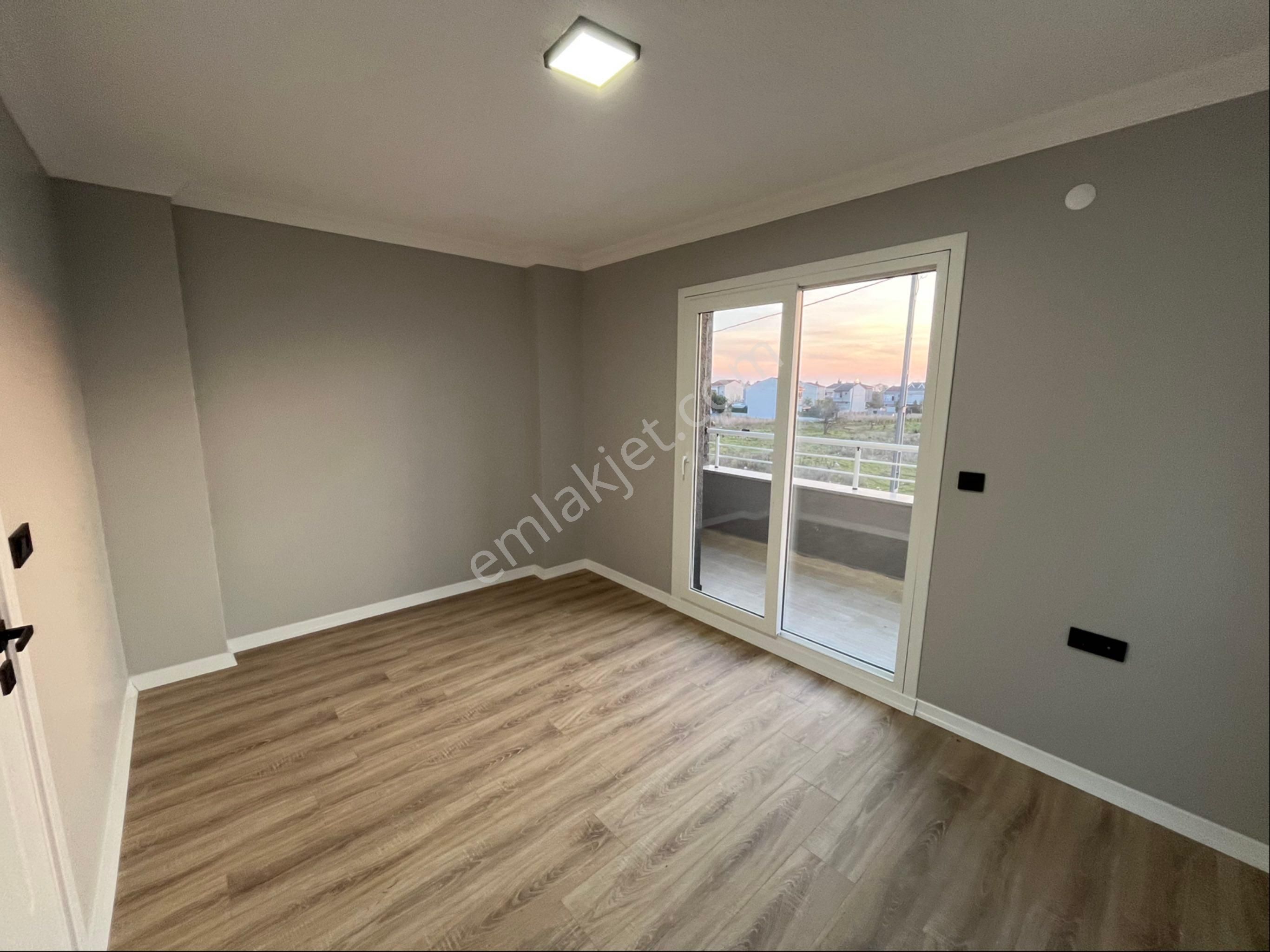 3+1 Üç Katlı Geniş Bahçeli Lüks Villa - Görsel 12