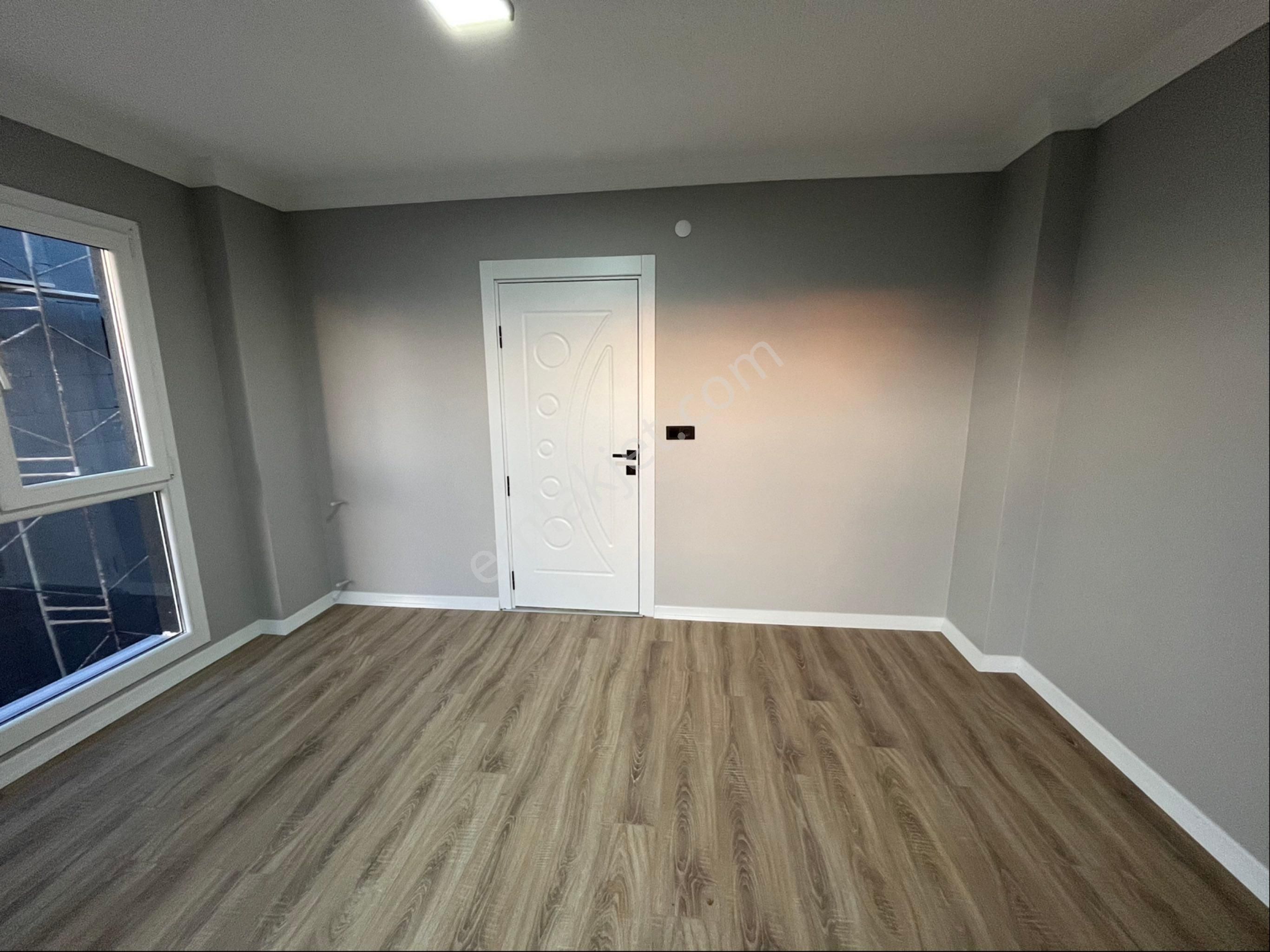 3+1 Üç Katlı Geniş Bahçeli Lüks Villa - Görsel 33