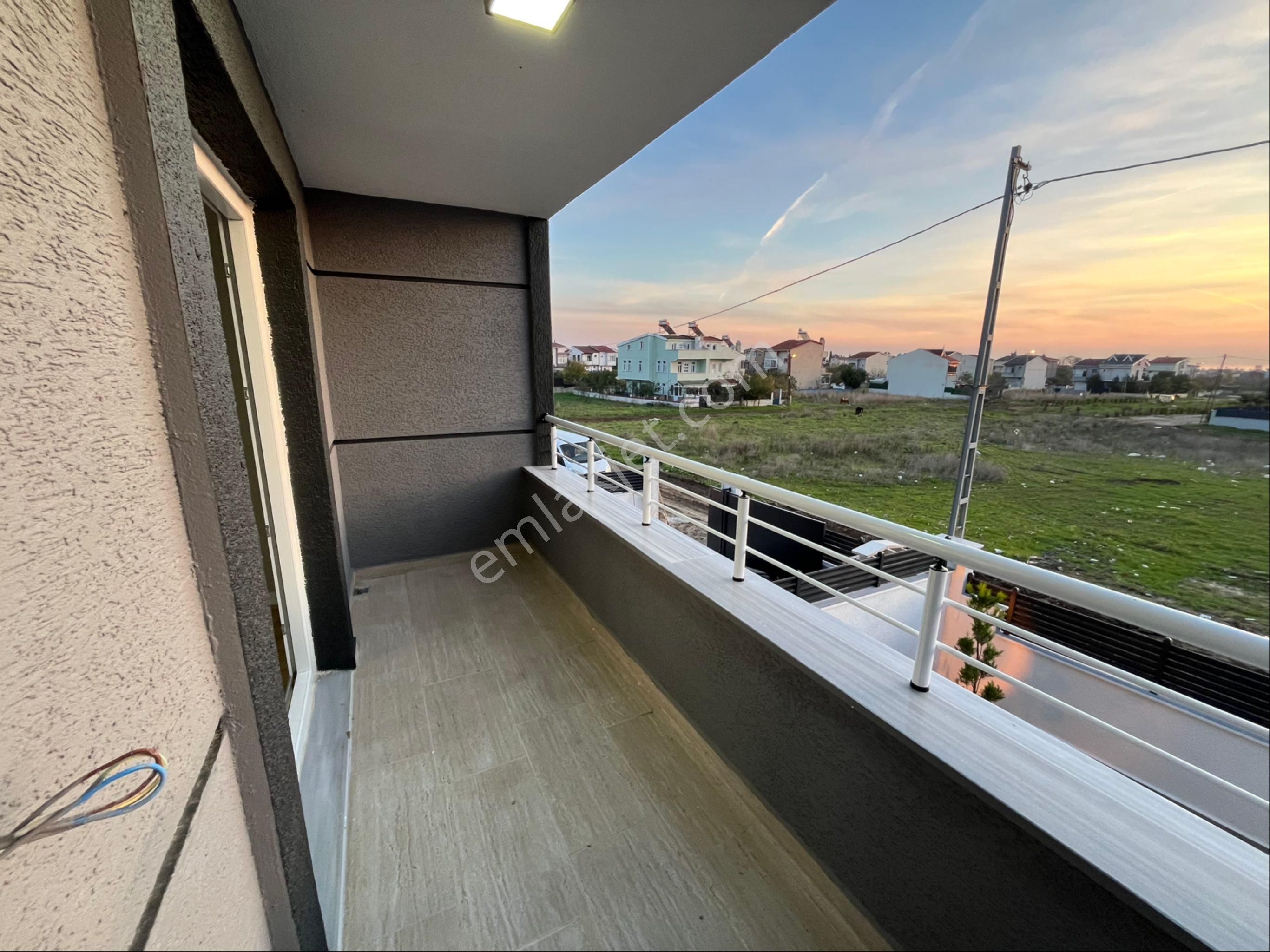 3+1 Üç Katlı Geniş Bahçeli Lüks Villa - Görsel 15