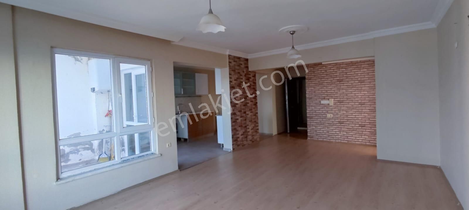 Kuşadası Uydukentte Denız Manzaralı Genış 2+1, Asansörlü Daıre - Görsel 3