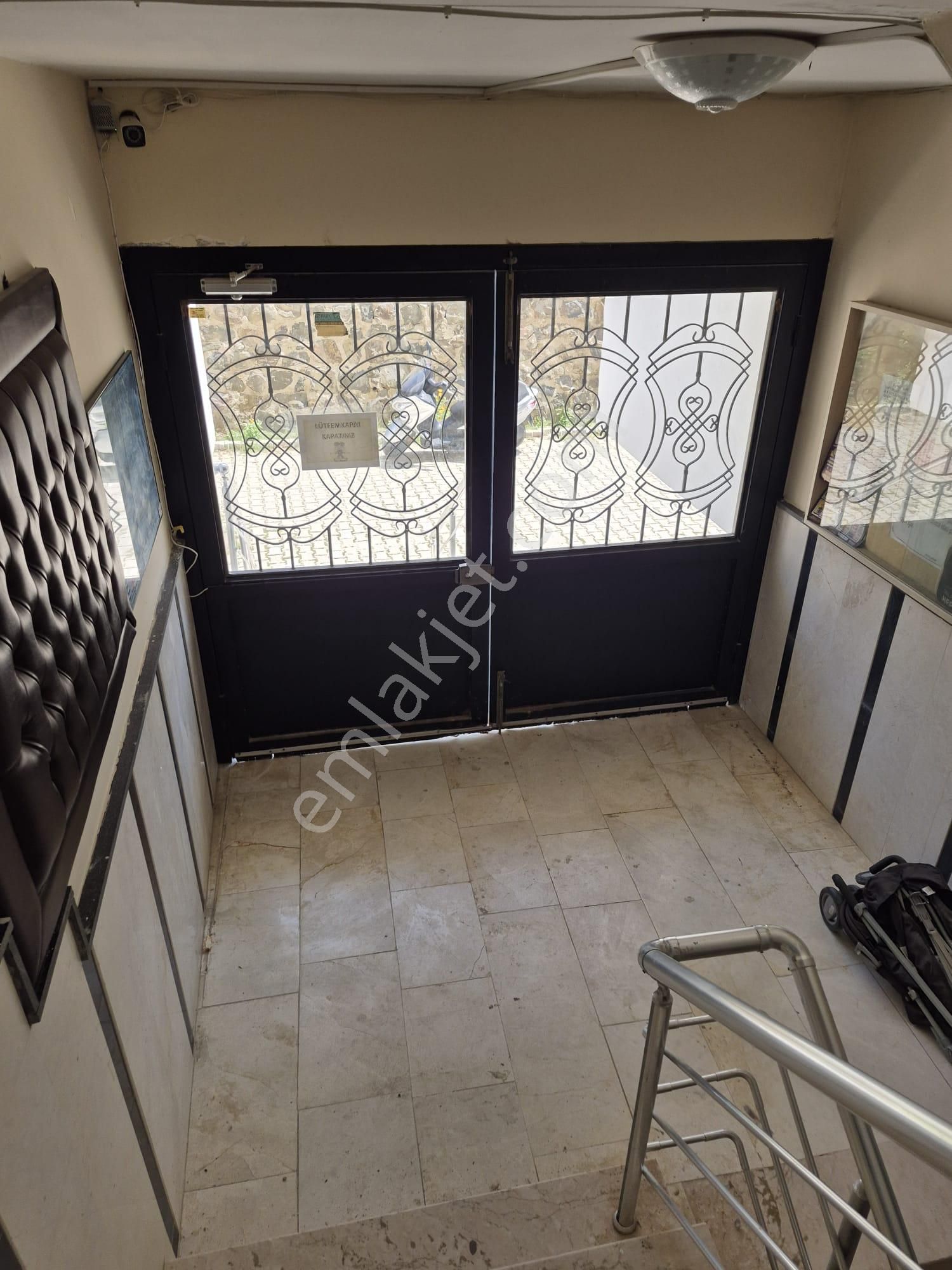 Kuşadası Uydukentte Denız Manzaralı Genış 2+1, Asansörlü Daıre - Görsel 11