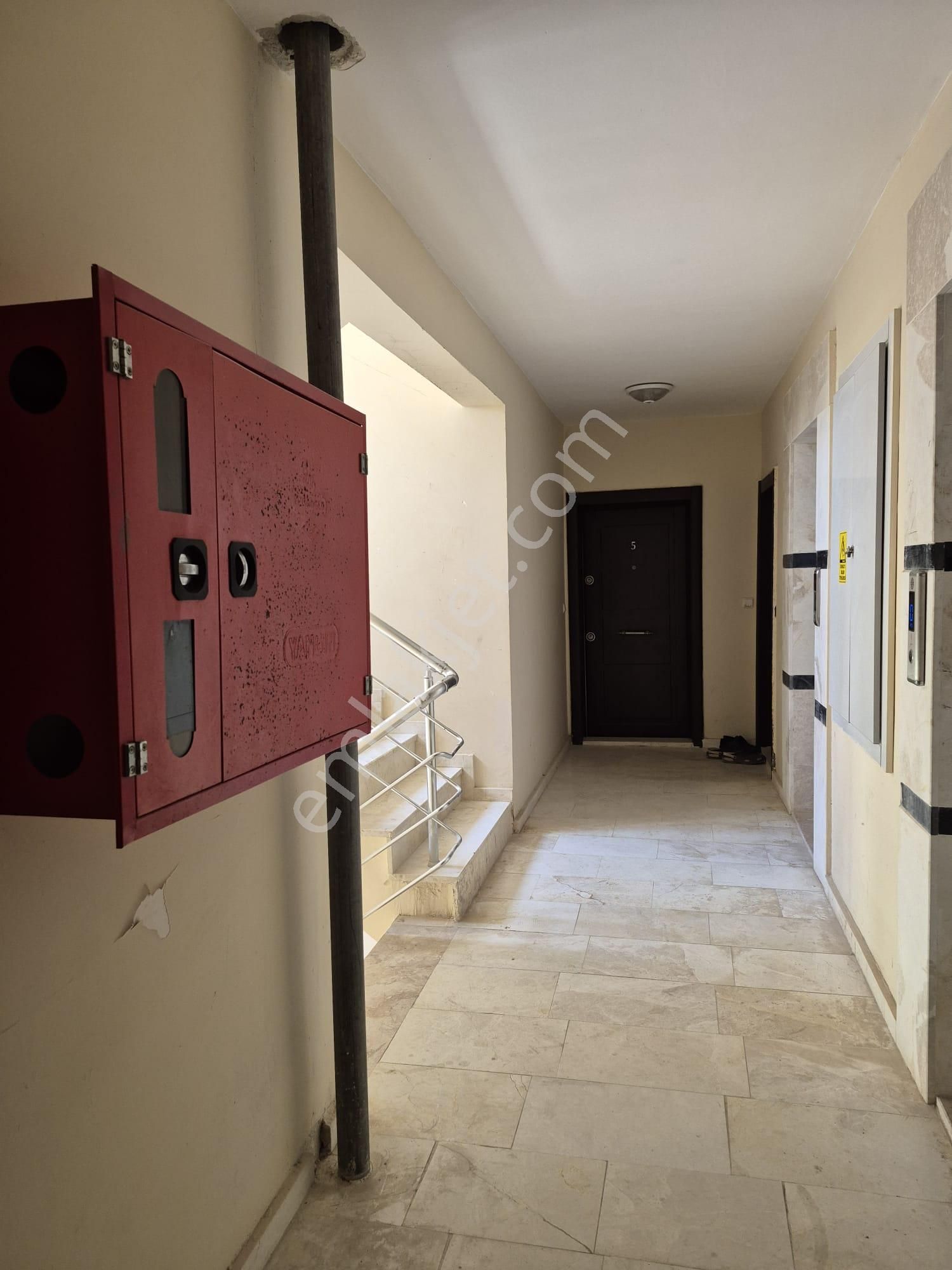 Kuşadası Uydukentte Denız Manzaralı Genış 2+1, Asansörlü Daıre - Görsel 9