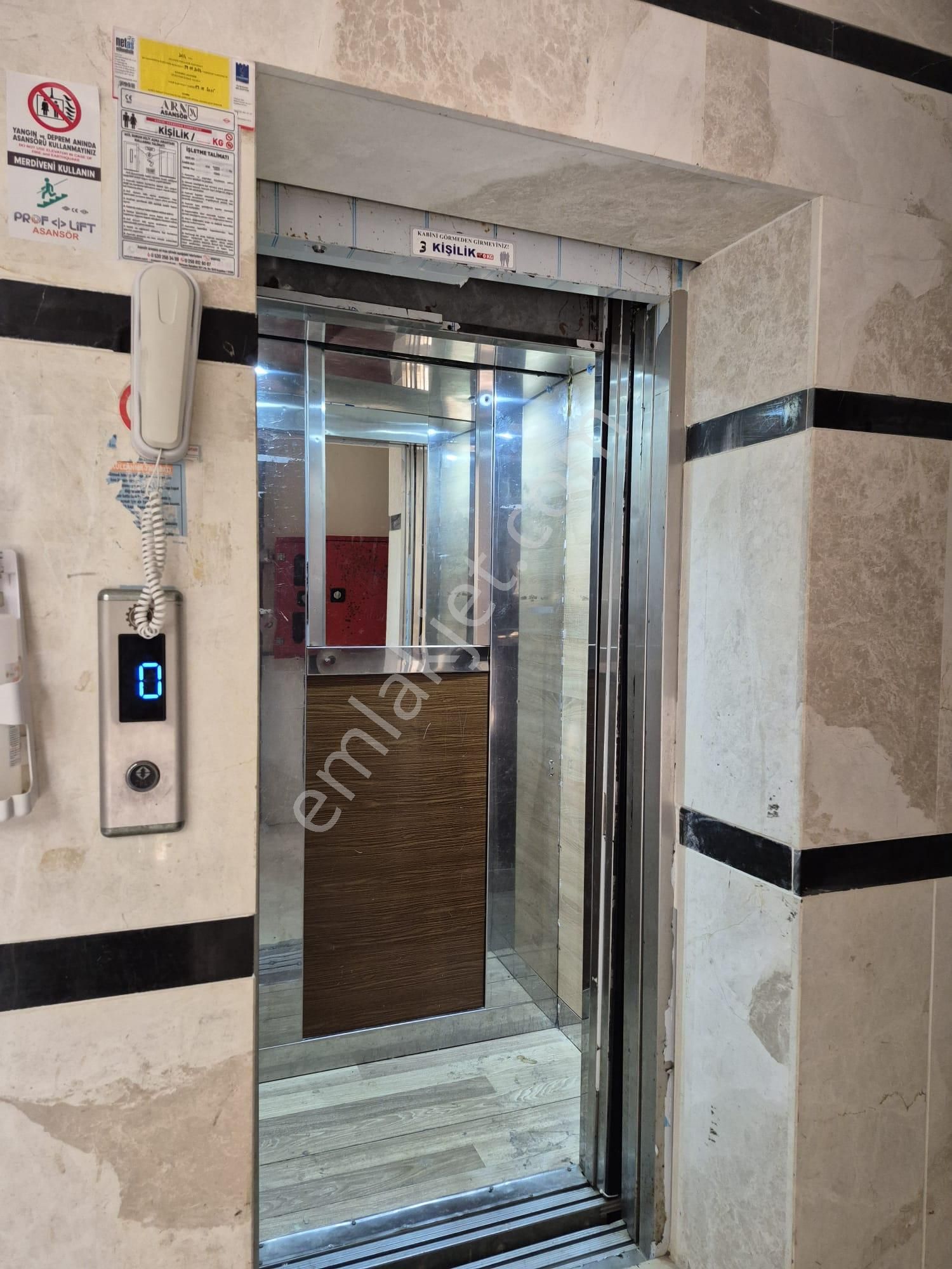 Kuşadası Uydukentte Denız Manzaralı Genış 2+1, Asansörlü Daıre - Görsel 10