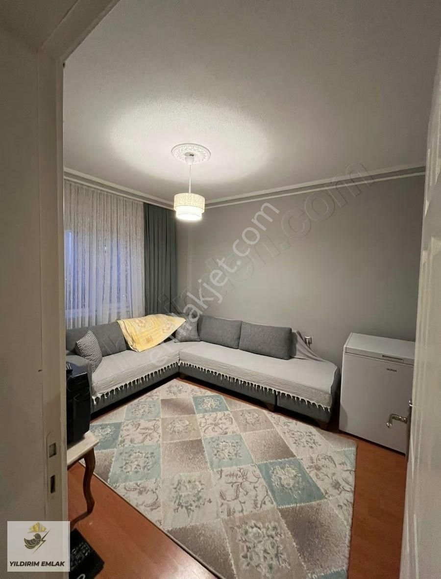 Yıldırım Emlak'tan M.akıf Tokide Ara Kat 3+1 Daire