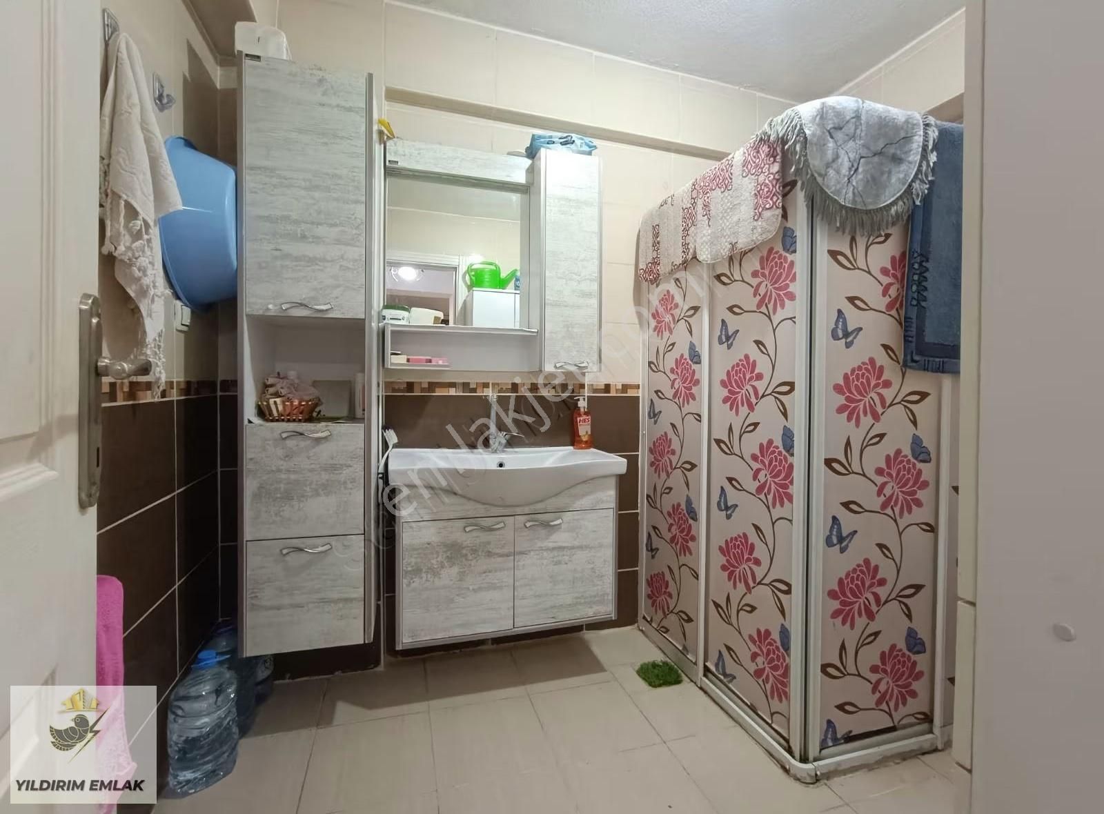 Yıldırım Emlak'tan Fatihte 3+1 Ara Kat Yapılı Lokasyonlu Daıre - Görsel 5