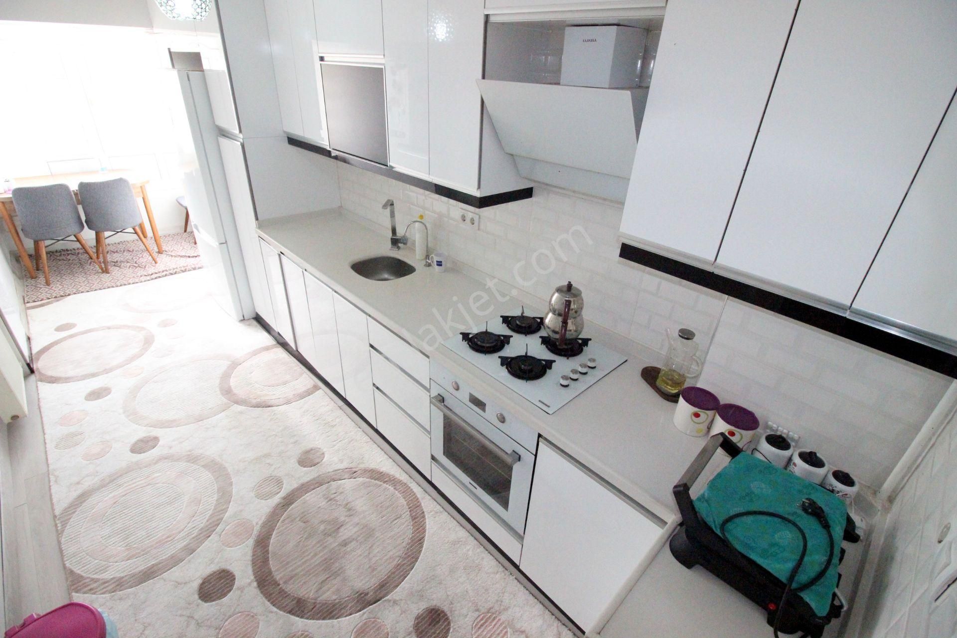 Hemdem Gayrimenkul'den Piyade'de Full+full Yapılı Ön Cephe **arakatta** 3+1 Satılık Daire - Görsel 3