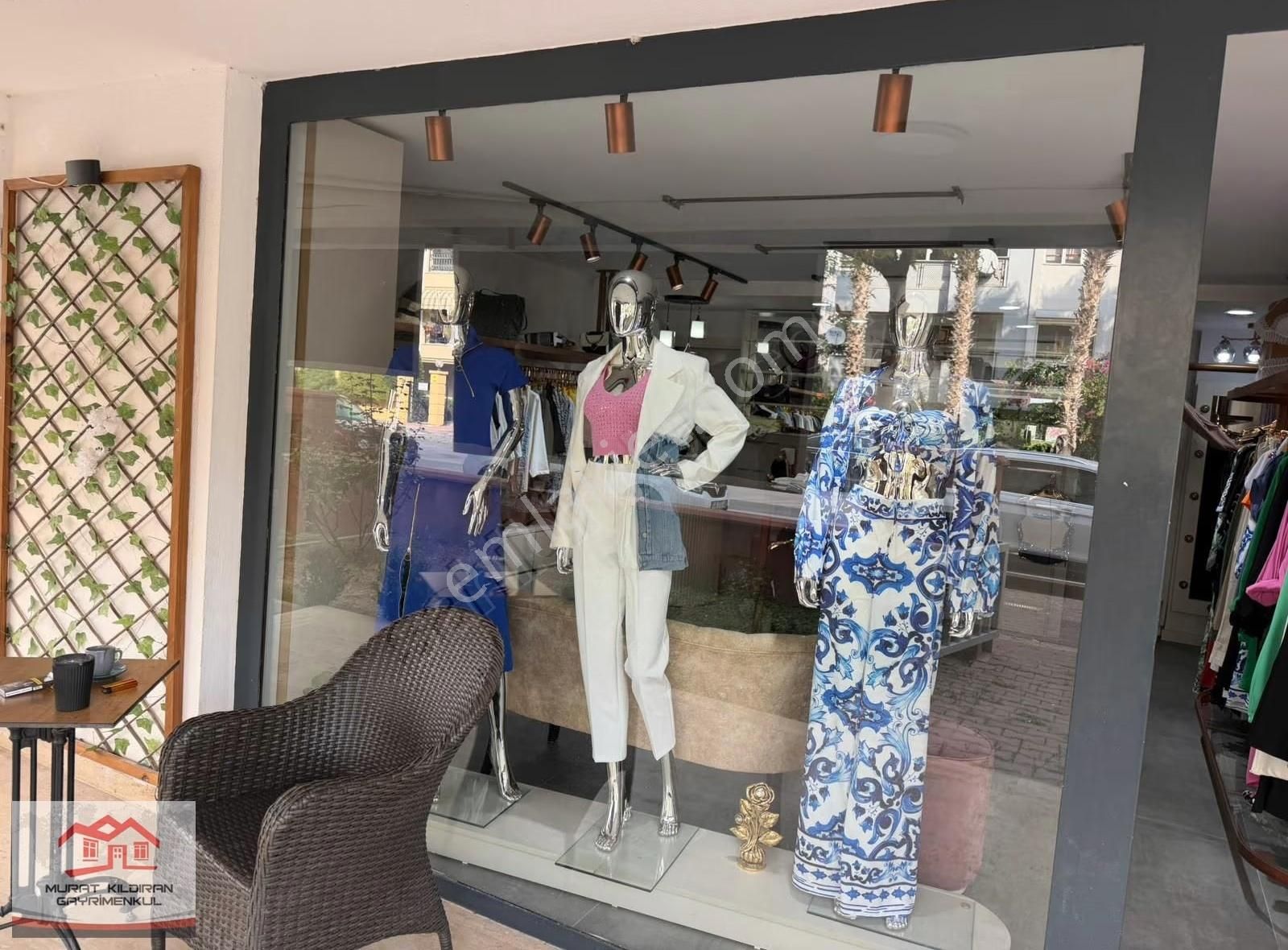 Konyaaltı Liman'da Devren Kiralık Butik-tuhafiye