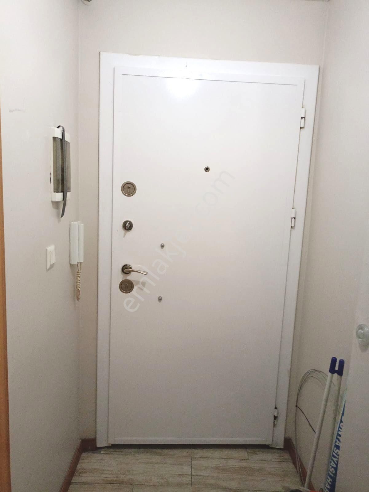 Pelitlibağ Mahallesinde 4 Yıllık Balkonlu Geniş Odalar 1+1 Apart 2140.000 Tl - Görsel 10