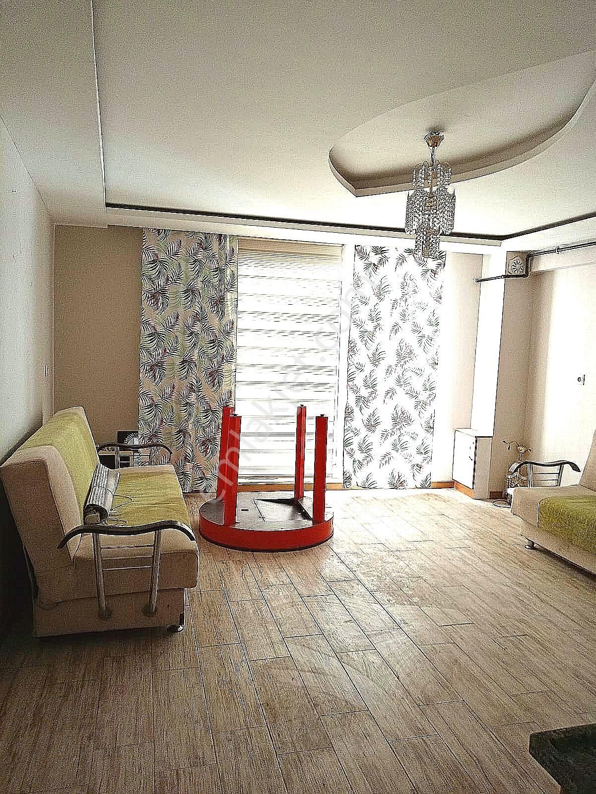 Pelitlibağ Mahallesinde 4 Yıllık Balkonlu Geniş Odalar 1+1 Apart 2140.000 Tl - Görsel 2