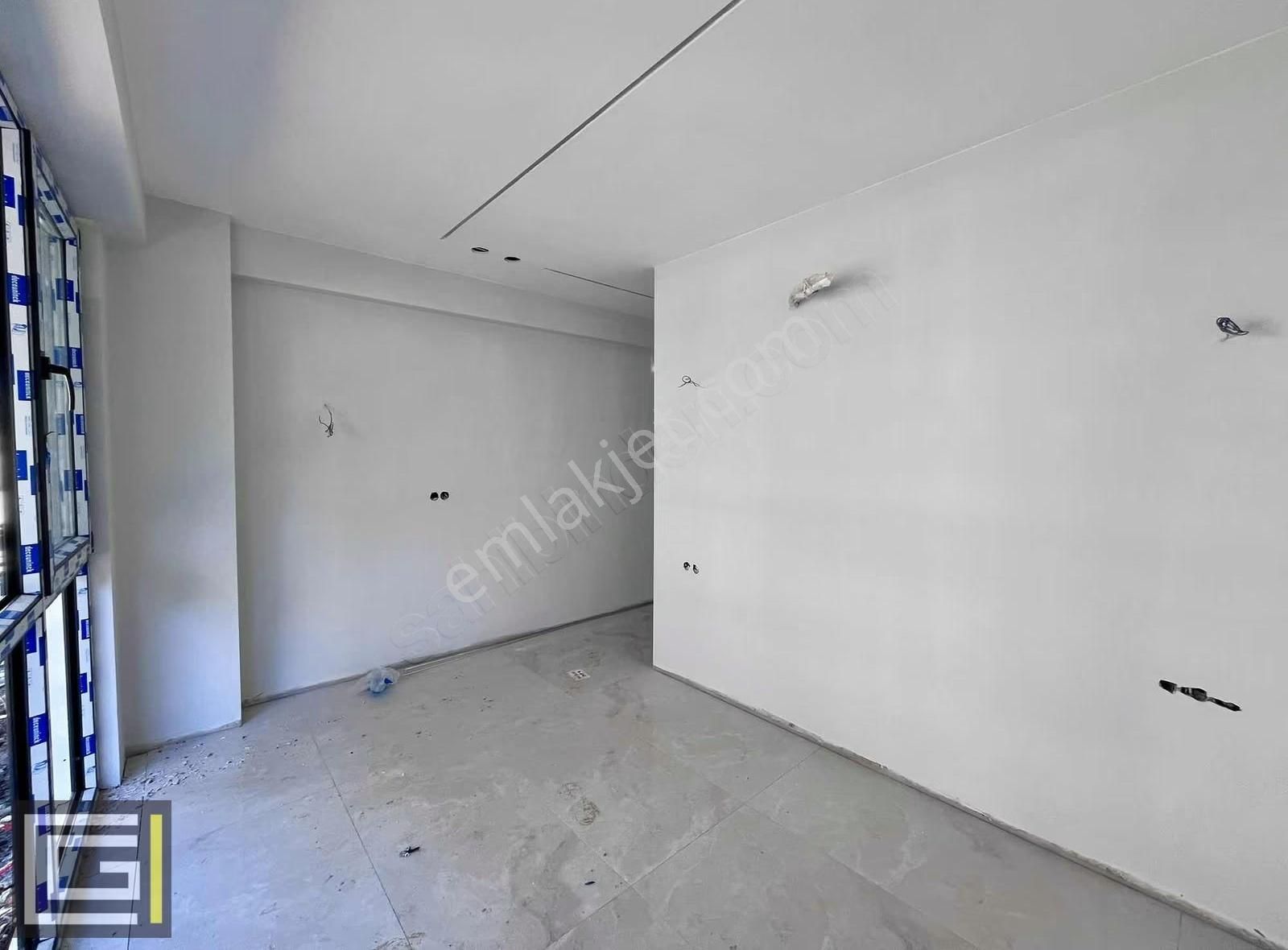 Kaliteli İşçiliğe Sahip Lüks 2+1 Giriş Kat Satılık Daire - Görsel 14
