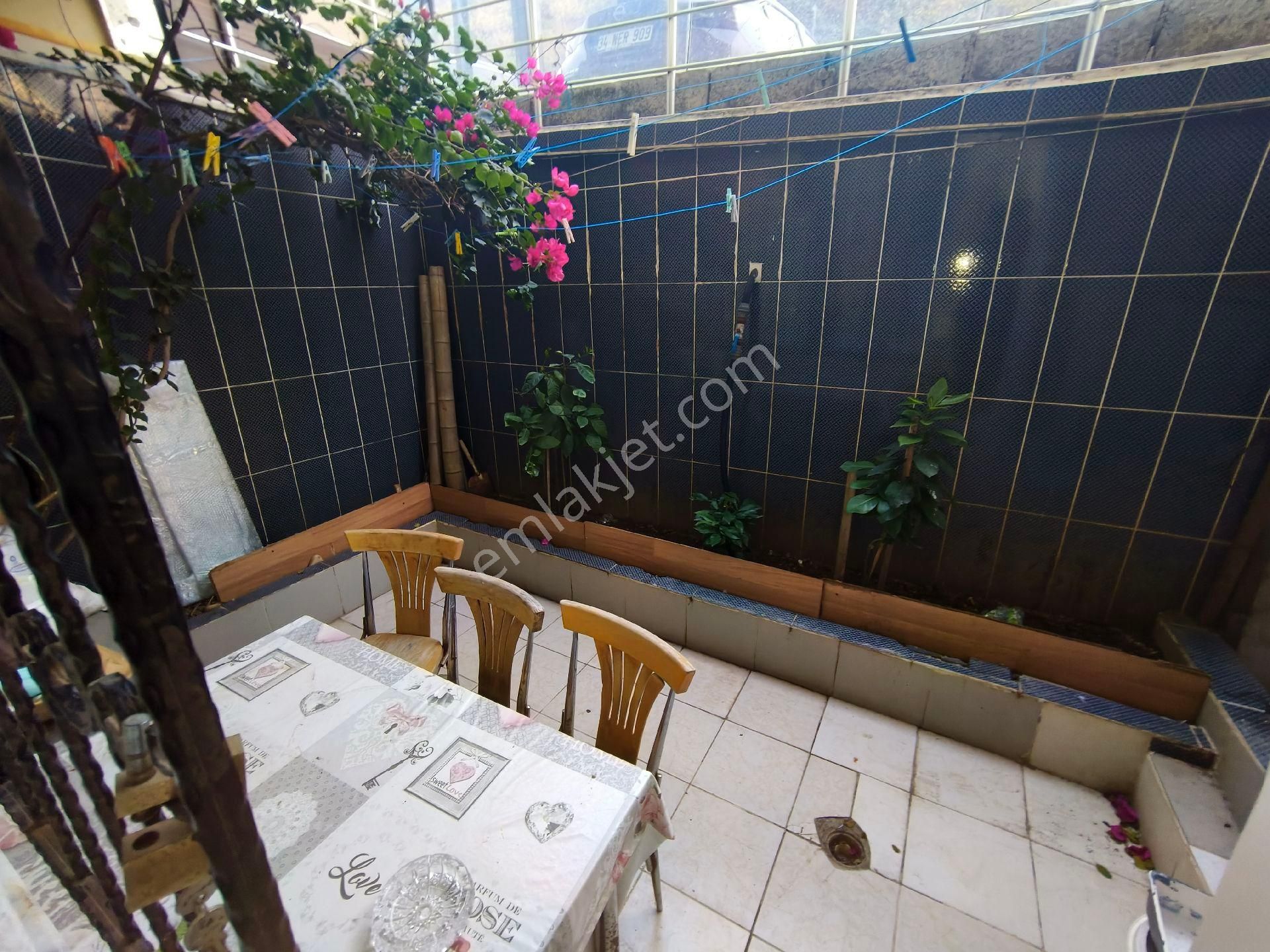 Güneyden Münibüs Caddesine 1 Dakika Yürüme 3+1.90m2 Daire - Görsel 7