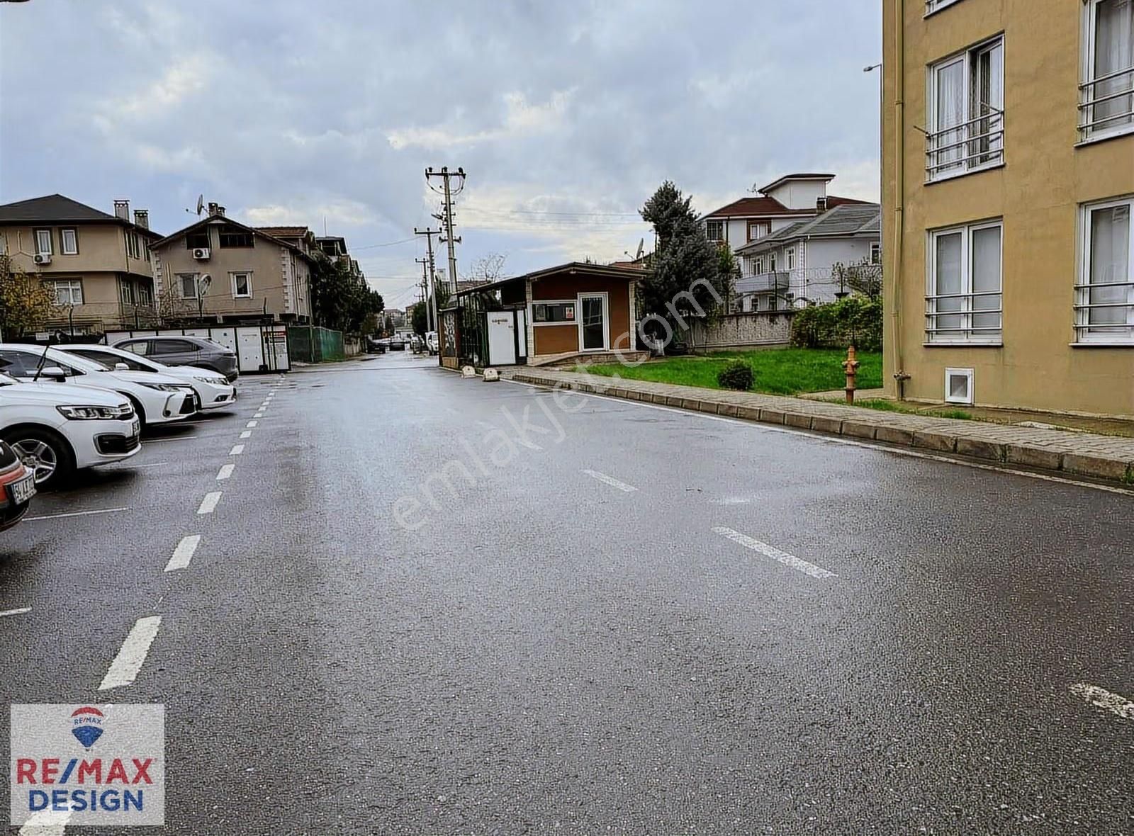 Remax Desıgn Erenler Kentsel Dönüşüm Sitesinde Satılık 3+1 Daire