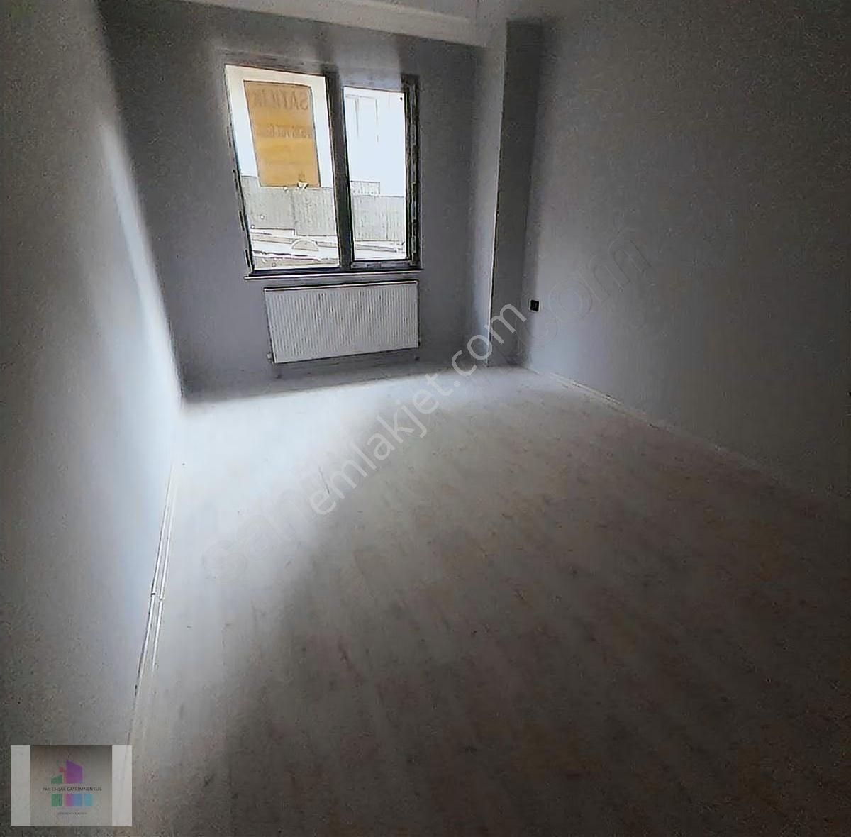 Pak Emlakdan Düzgirişli Köşebaşında Giriş Kat Sıfır - Görsel 21