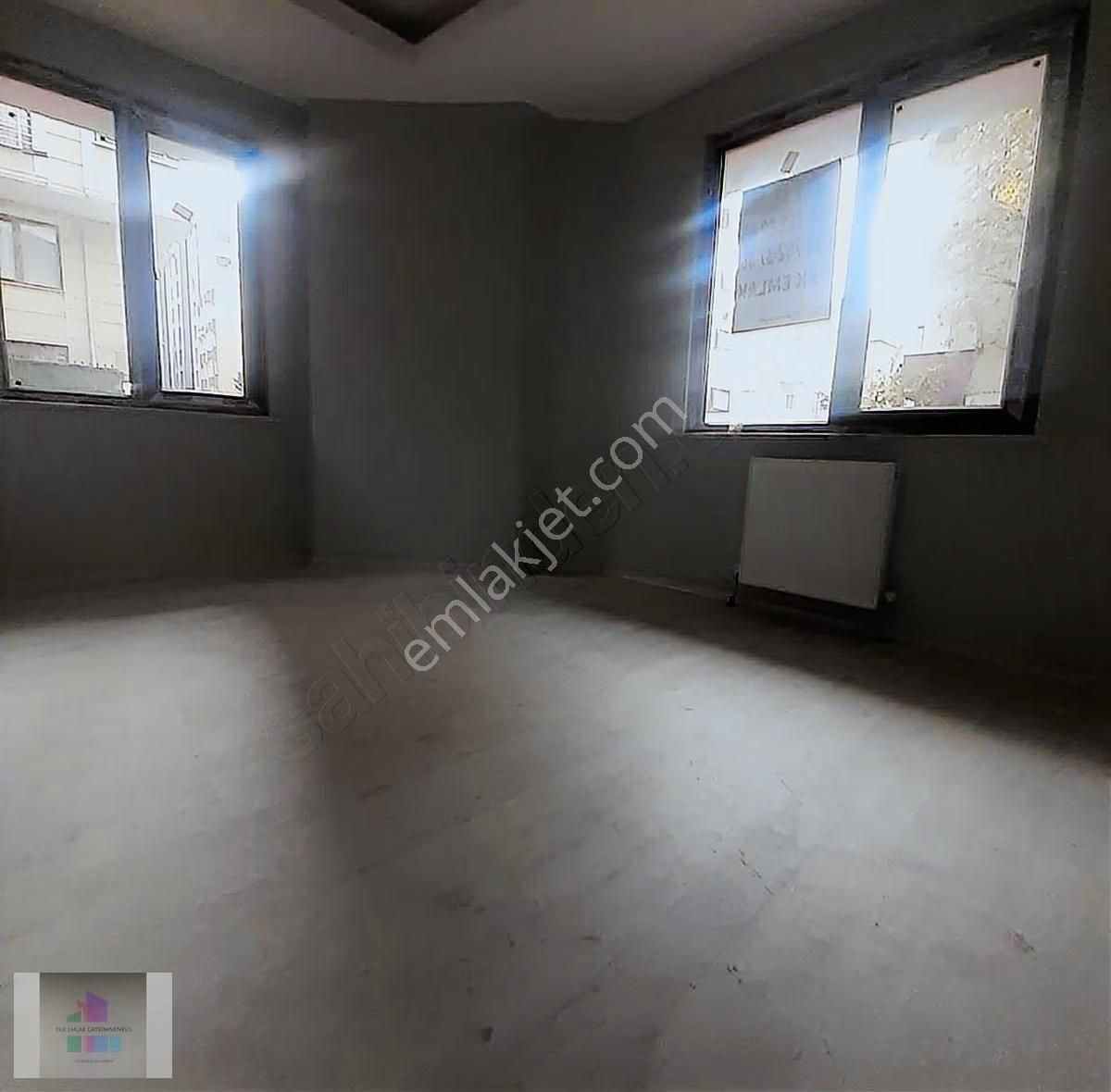 Pak Emlakdan Düzgirişli Köşebaşında Giriş Kat Sıfır - Görsel 25