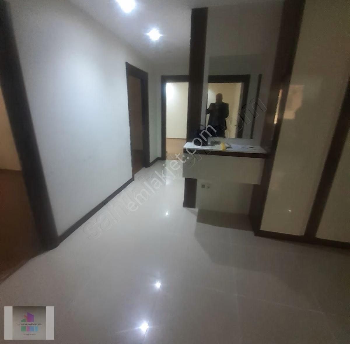 Beyazkonaklarda Kapalı Otoparklı Site İçersinde Güvenlik Görevli - Görsel 6