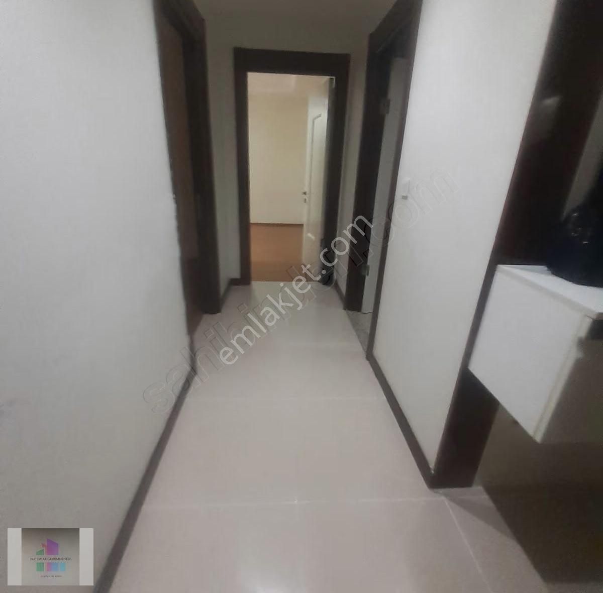 Beyazkonaklarda Kapalı Otoparklı Site İçersinde Güvenlik Görevli - Görsel 26