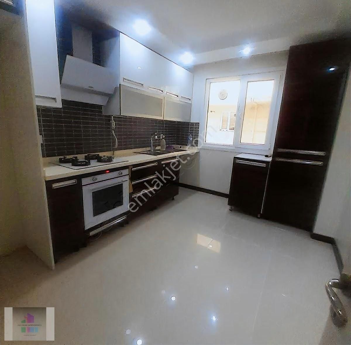 Beyazkonaklarda Kapalı Otoparklı Site İçersinde Güvenlik Görevli - Görsel 2