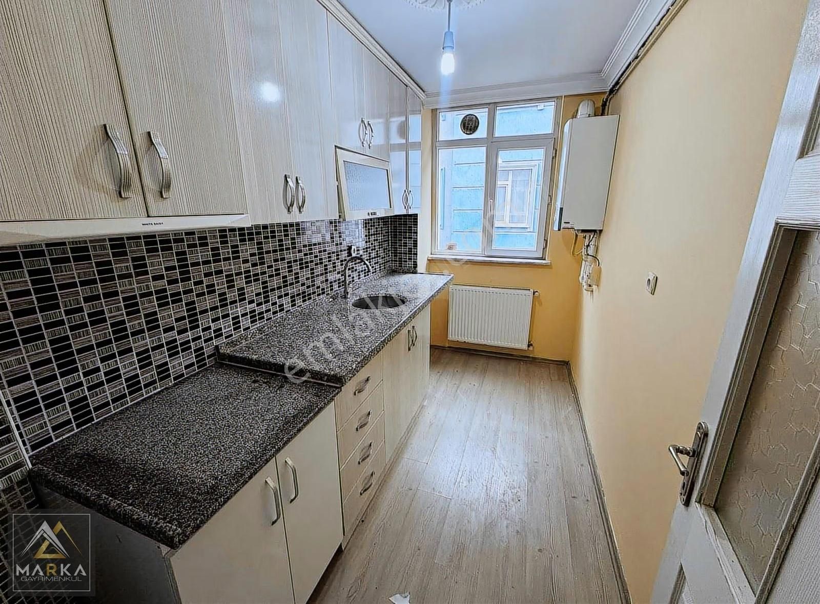 Marka'dan Meydan'da Bakımlı Ara Kat 2+1 Satılık Daire - Görsel 8