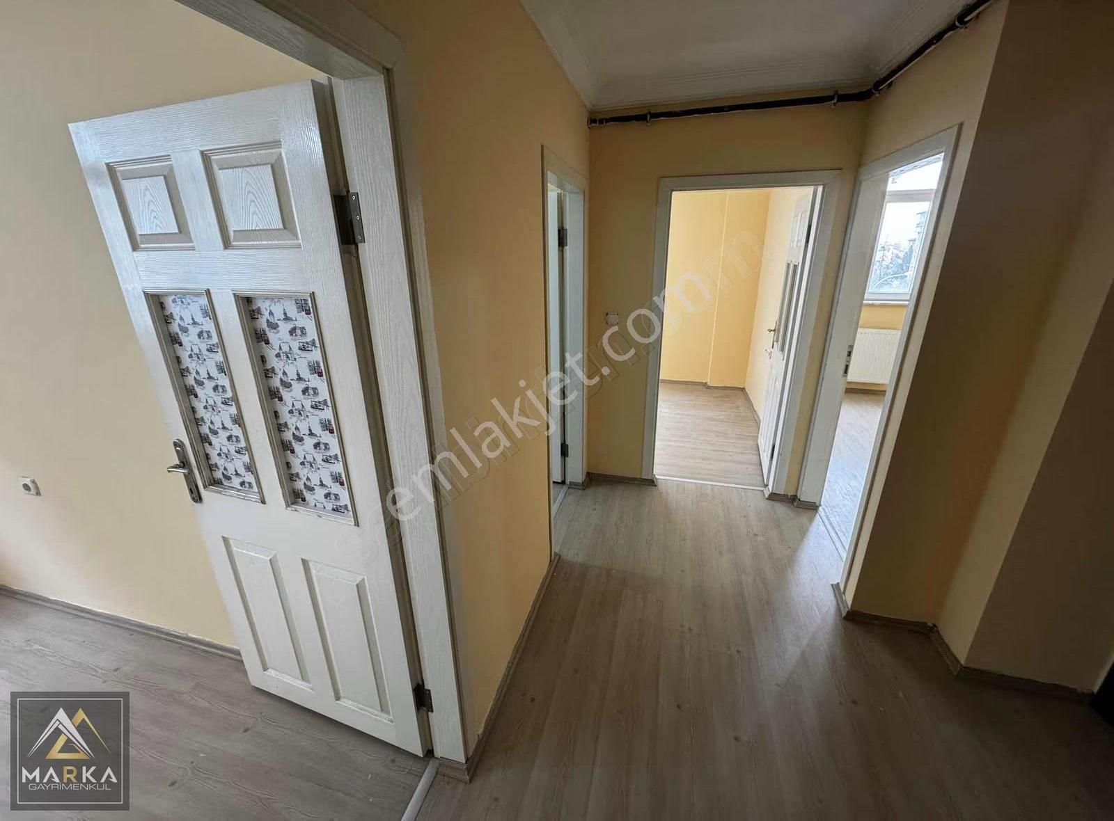 Marka'dan Meydan'da Bakımlı Ara Kat 2+1 Satılık Daire - Görsel 9