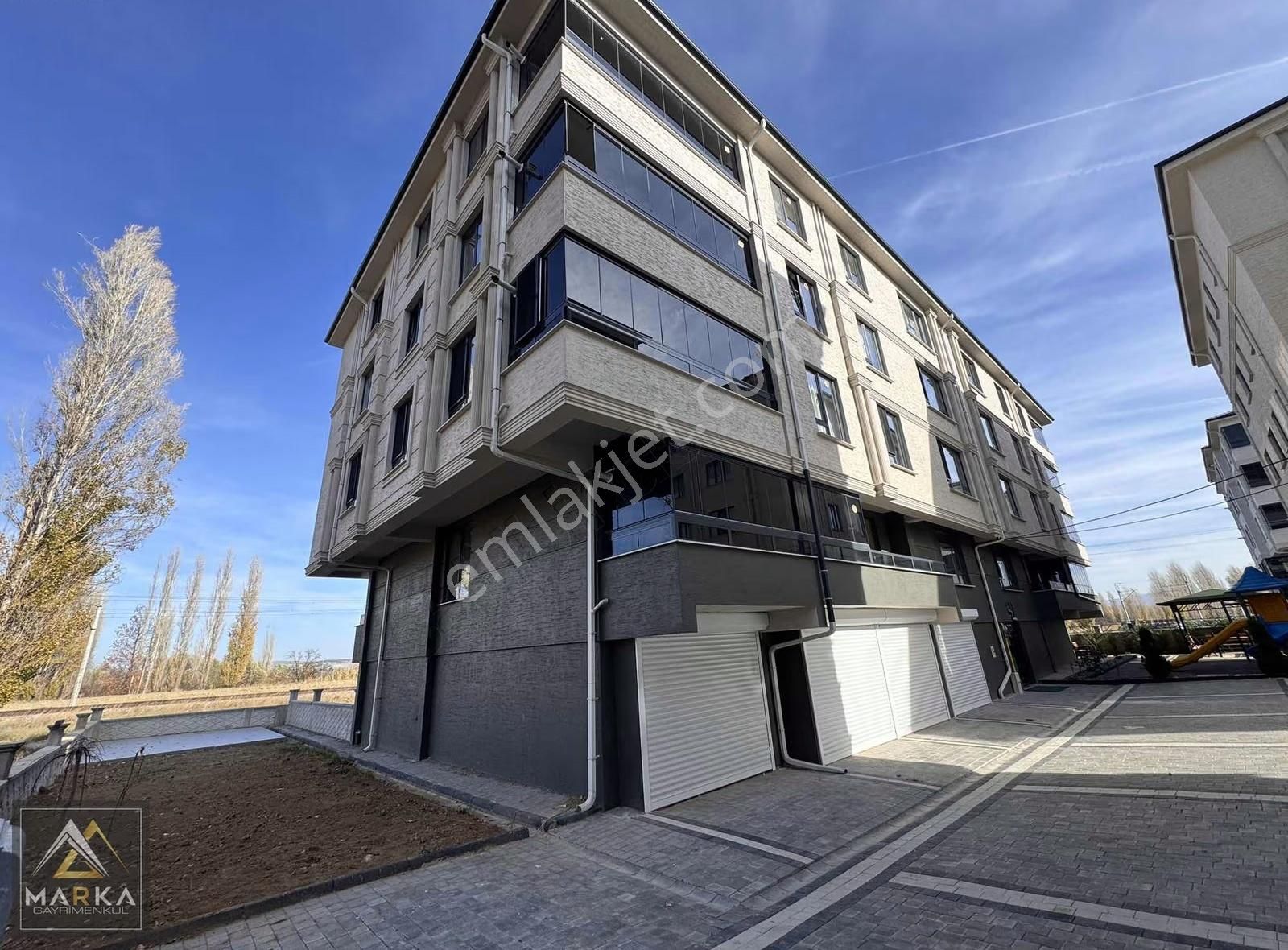 Marka'dan Sporkent Lavinpark'ta Otoparklı Kiralık 3+1 Daire - Görsel 17