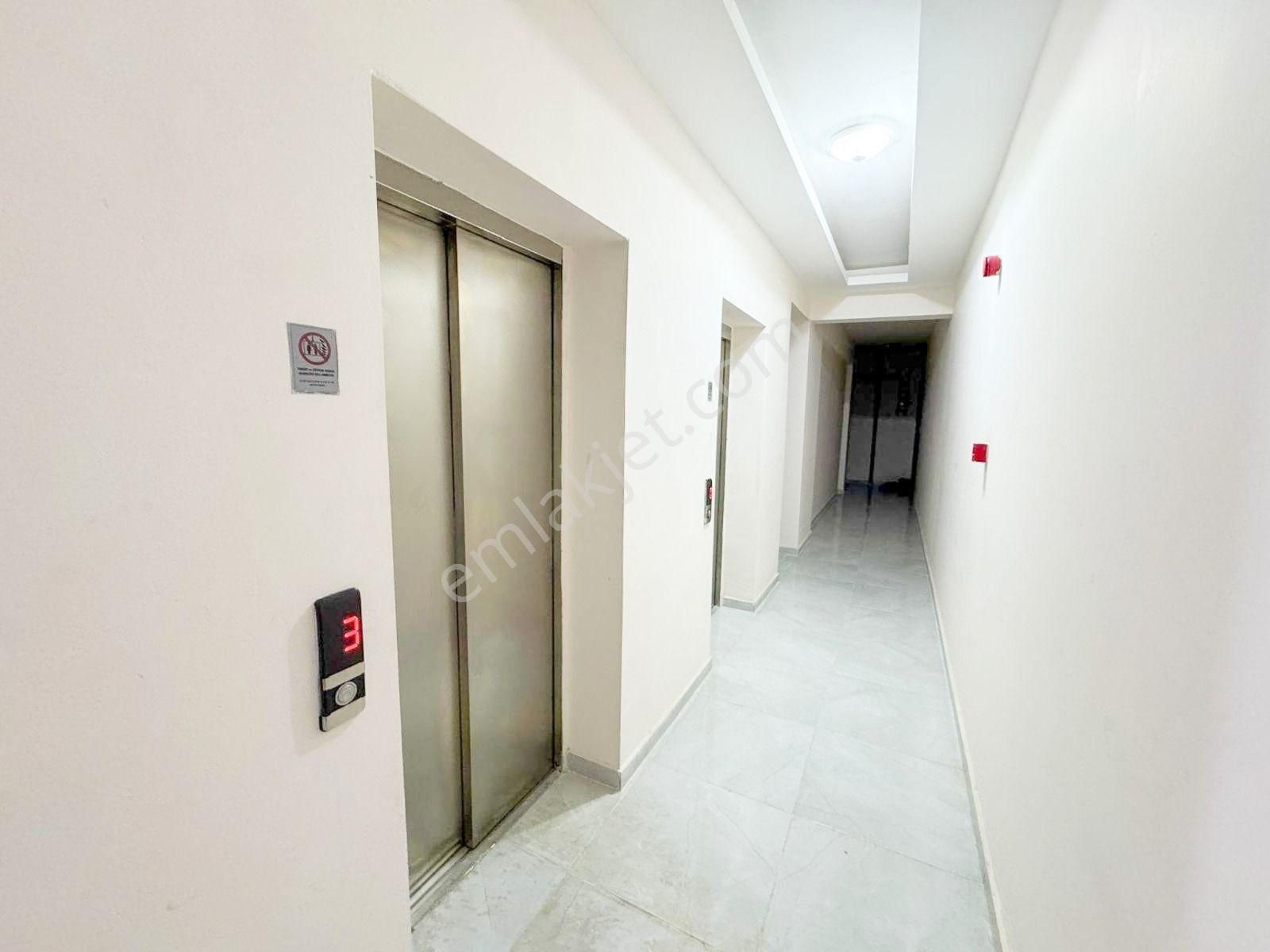 ▇kadıköy'de Ön Cephe Ayrı Mutfaklı Ebeveyn Banyolu 2+1 Daire - Görsel 12