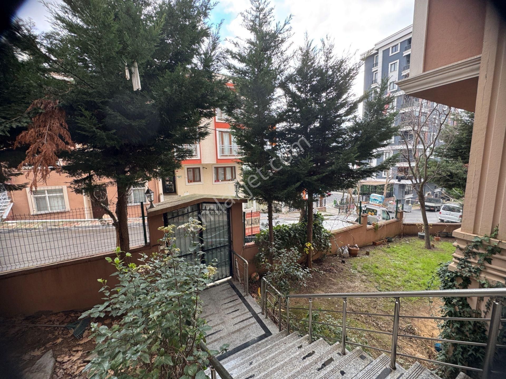 Çekmeköy Sultançiftliği'nde, Ayrı Mutfaklı, Yüksek Giriş 1+1 Daire - Görsel 35