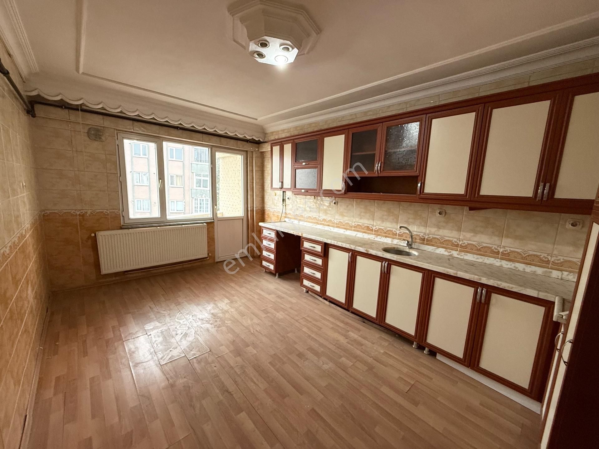 Kazım Karabekir Cadde Üzeri Geniş Tip Satılık 3+2 Dubleks Daire