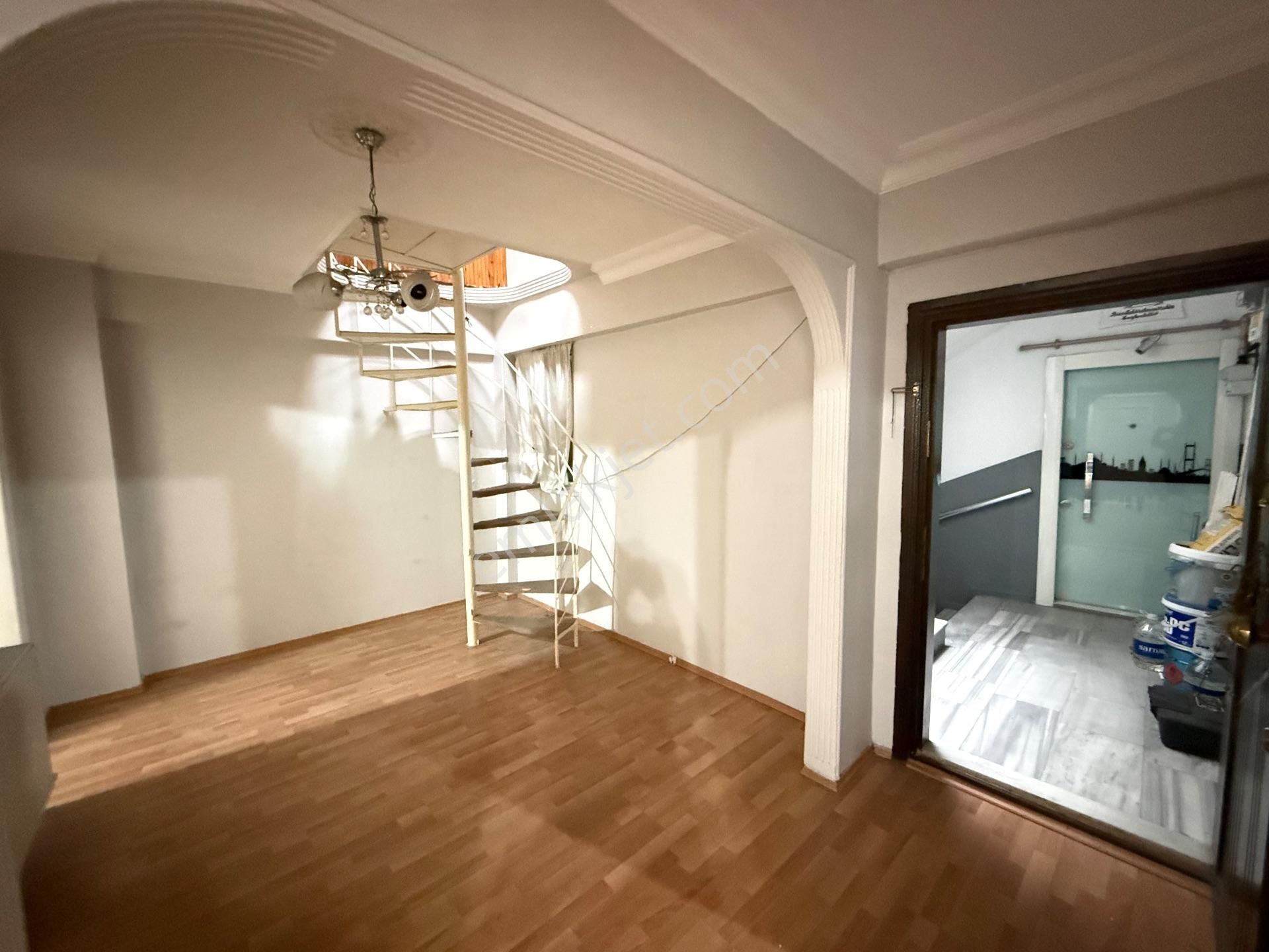 Kazım Karabekir Cadde Üzeri Geniş Tip Satılık 3+2 Dubleks Daire - Görsel 3