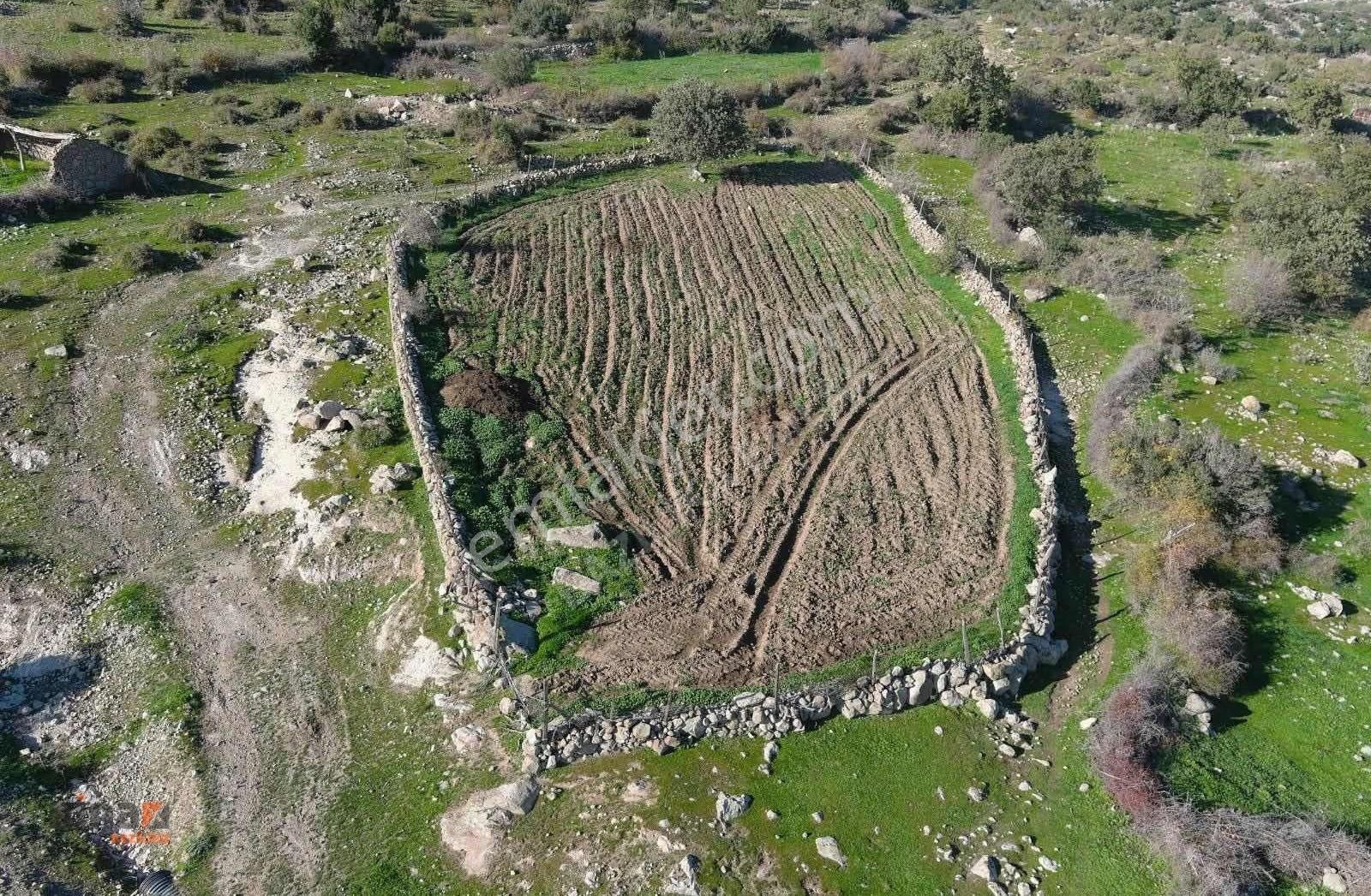 Bergama Durmuşlar'da 1074 M2 Bölünebilen Satılık İmarlı Arsa