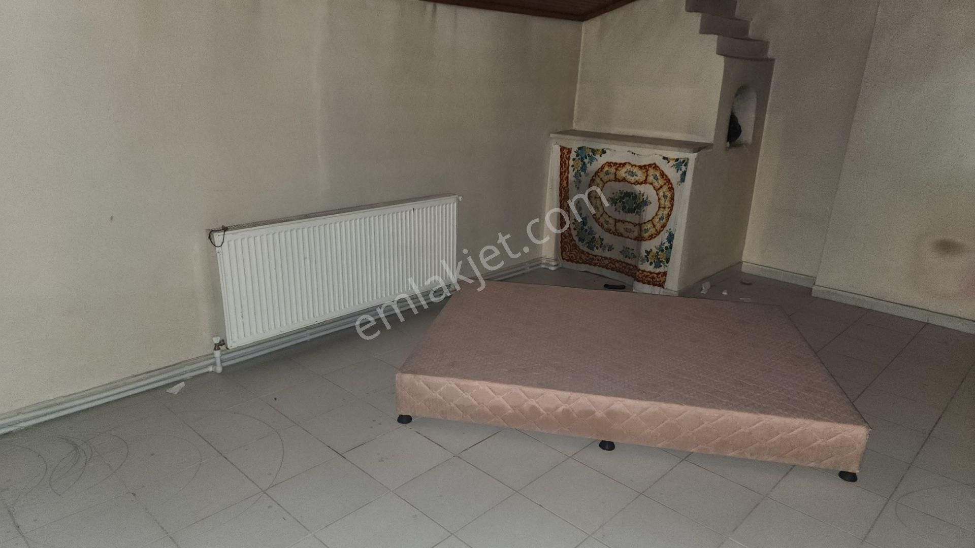 Karaca'dan Alparslan Mahallesi 2+1 Çatı Katı Kiralık Daire - Görsel 10