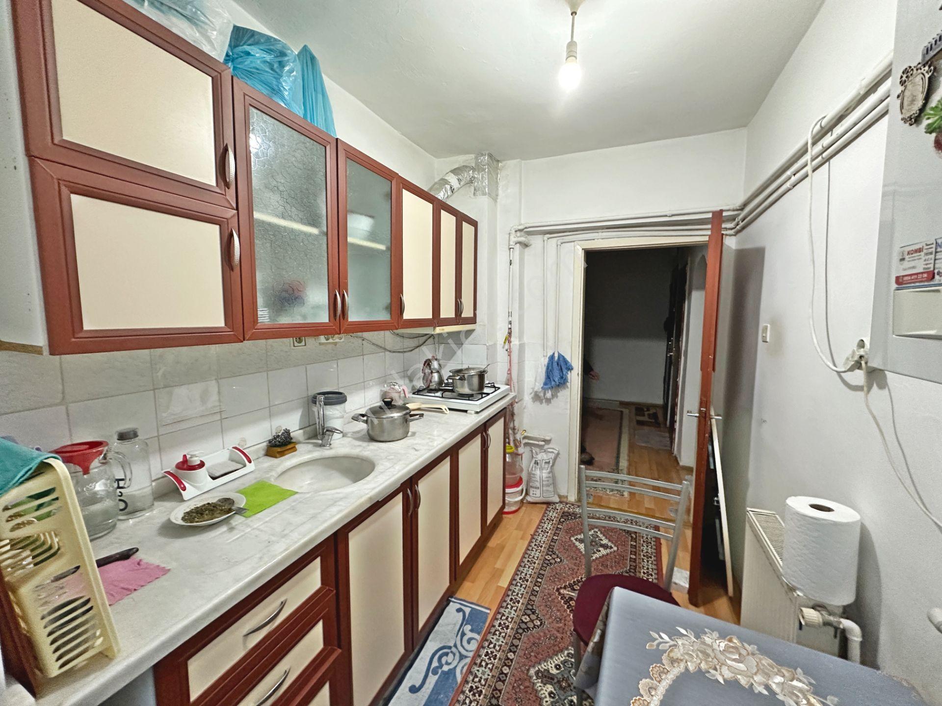 Saimekadın Göbek'de Ön Cephede Ara Kat Konumunda Bakımlı 3+1 Satılık Daire - Görsel 18
