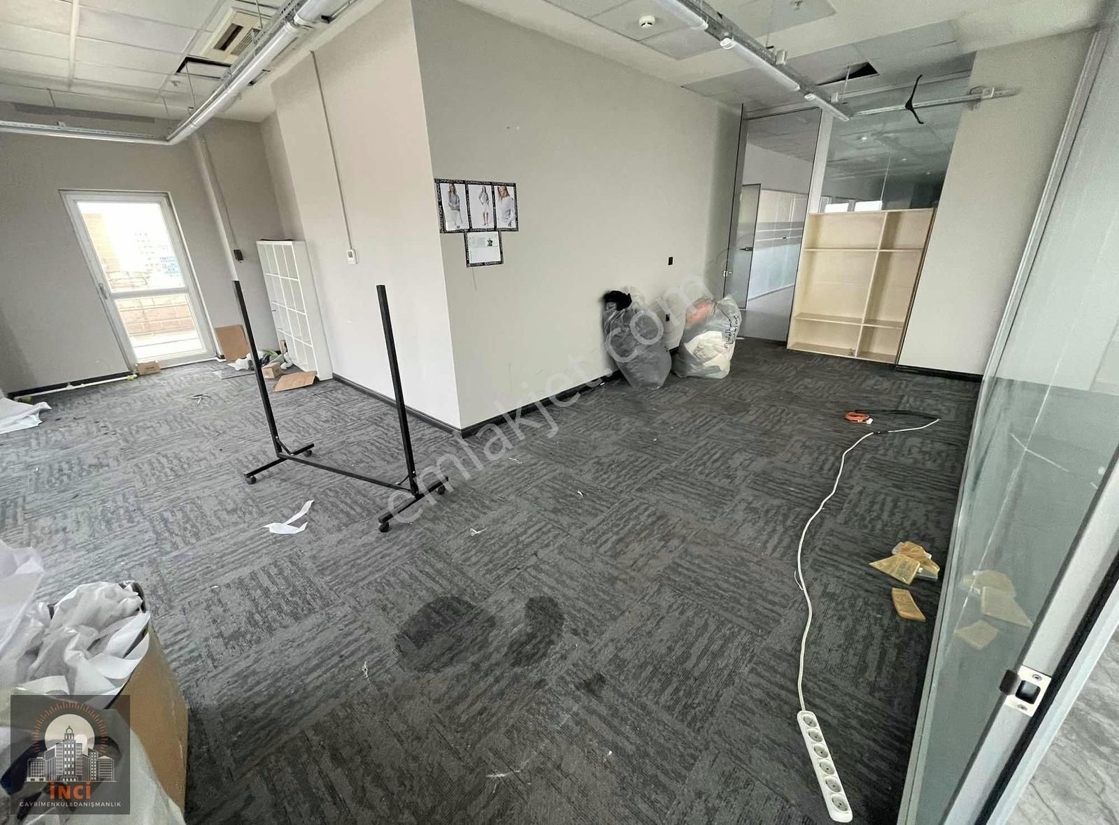 Mahmutbey Metro Yakınında Kiralık 350 M Hazır Ofis Tipi 350 M * - Görsel 4