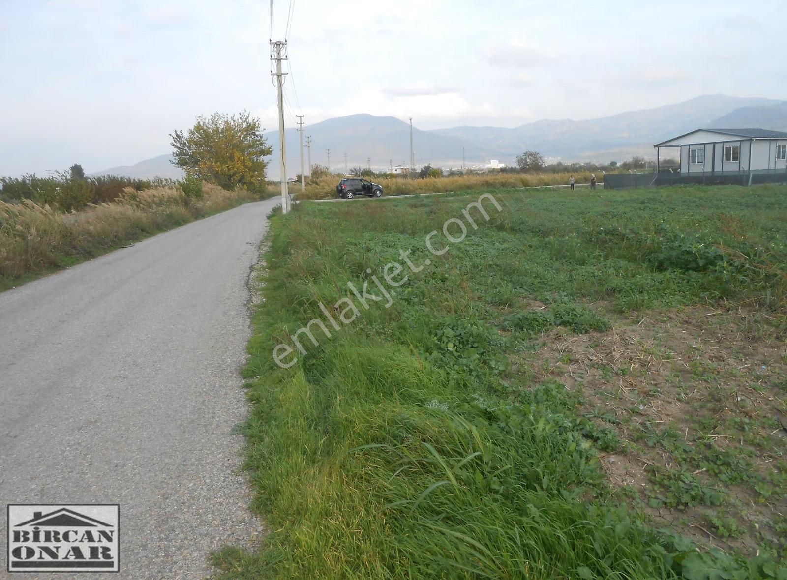 Köşe Konumlu 2 Hisseli E.foça Yoluna Yakın Ulaşım Olan Arazi - Görsel 3