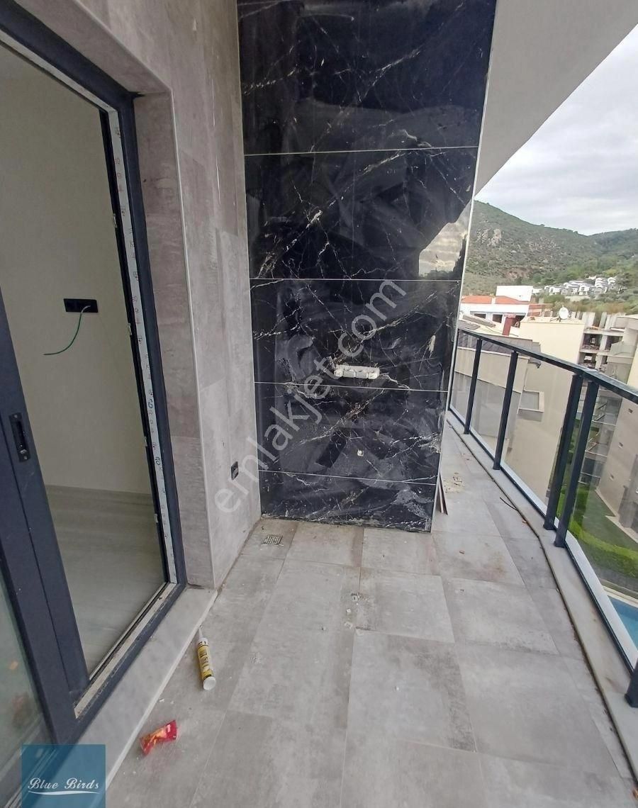 Kuşadası Havuzlu Kapalı Otoparklı Site İci Ferah 1+1 Daire - Görsel 9