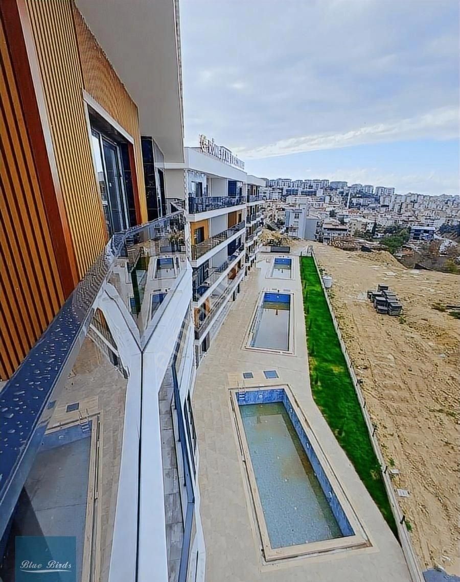 Kuşadası Havuzlu Kapalı Otoparklı Site İci Ferah 1+1 Daire - Görsel 8