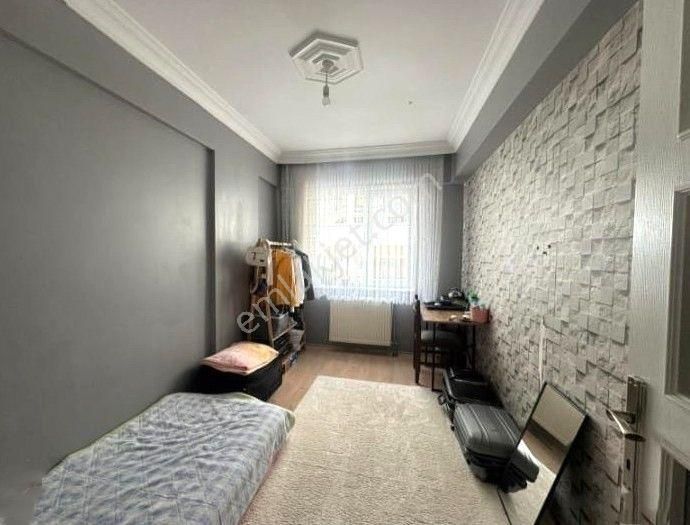Gemlik Hürriyet Caddesi Civarı Yeni Bina Kat Mülkiyetli Daire - Görsel 11