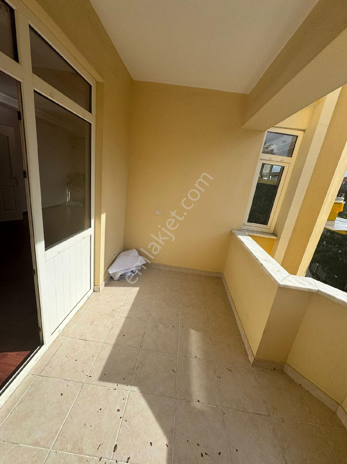 Altunizade Erzurum Sitesinde 155m2 1.kat Satılık Daire - Görsel 26