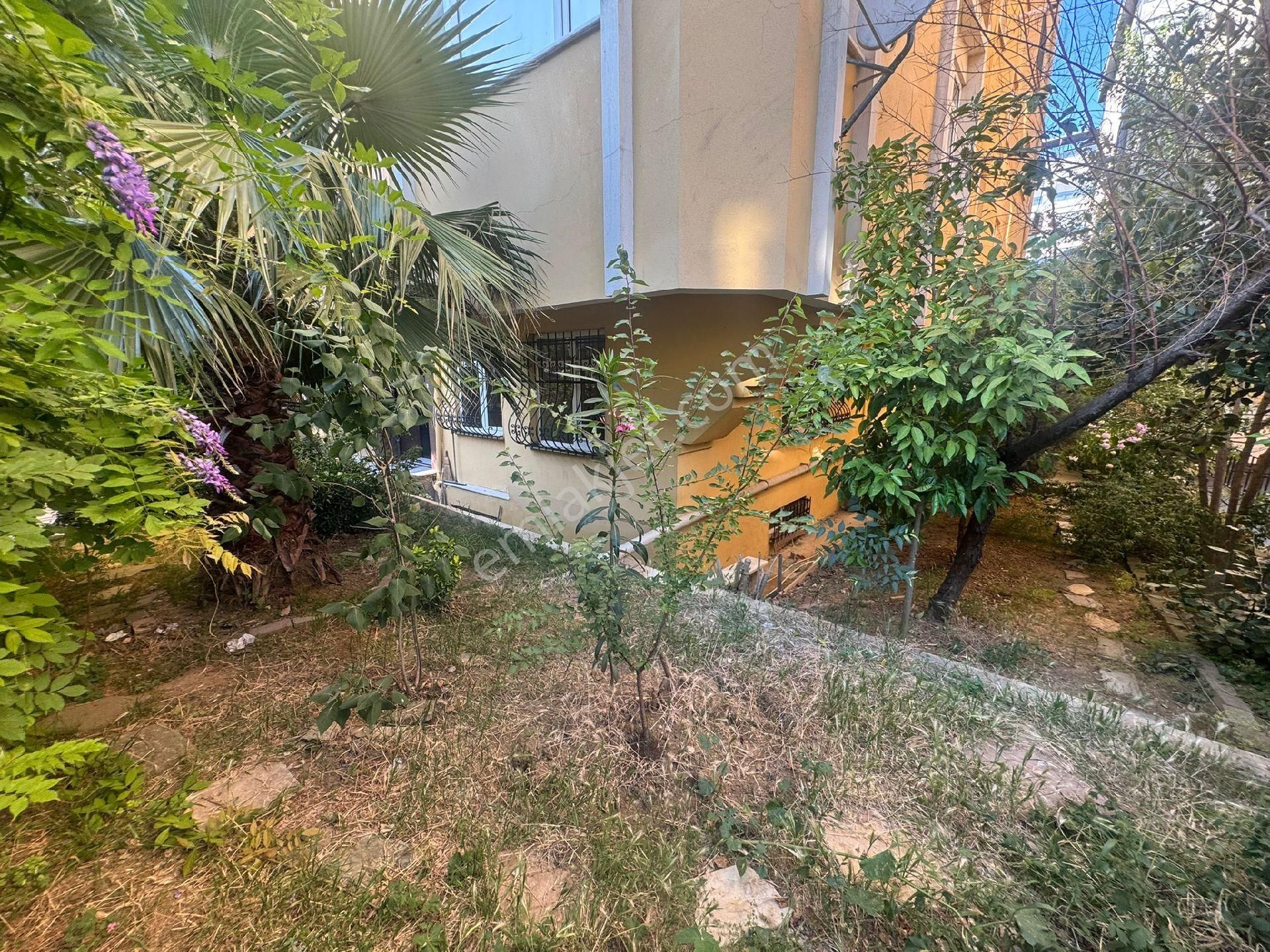 Altunizade Erzurum Sitesinde 155m2 1.kat Satılık Daire - Görsel 12