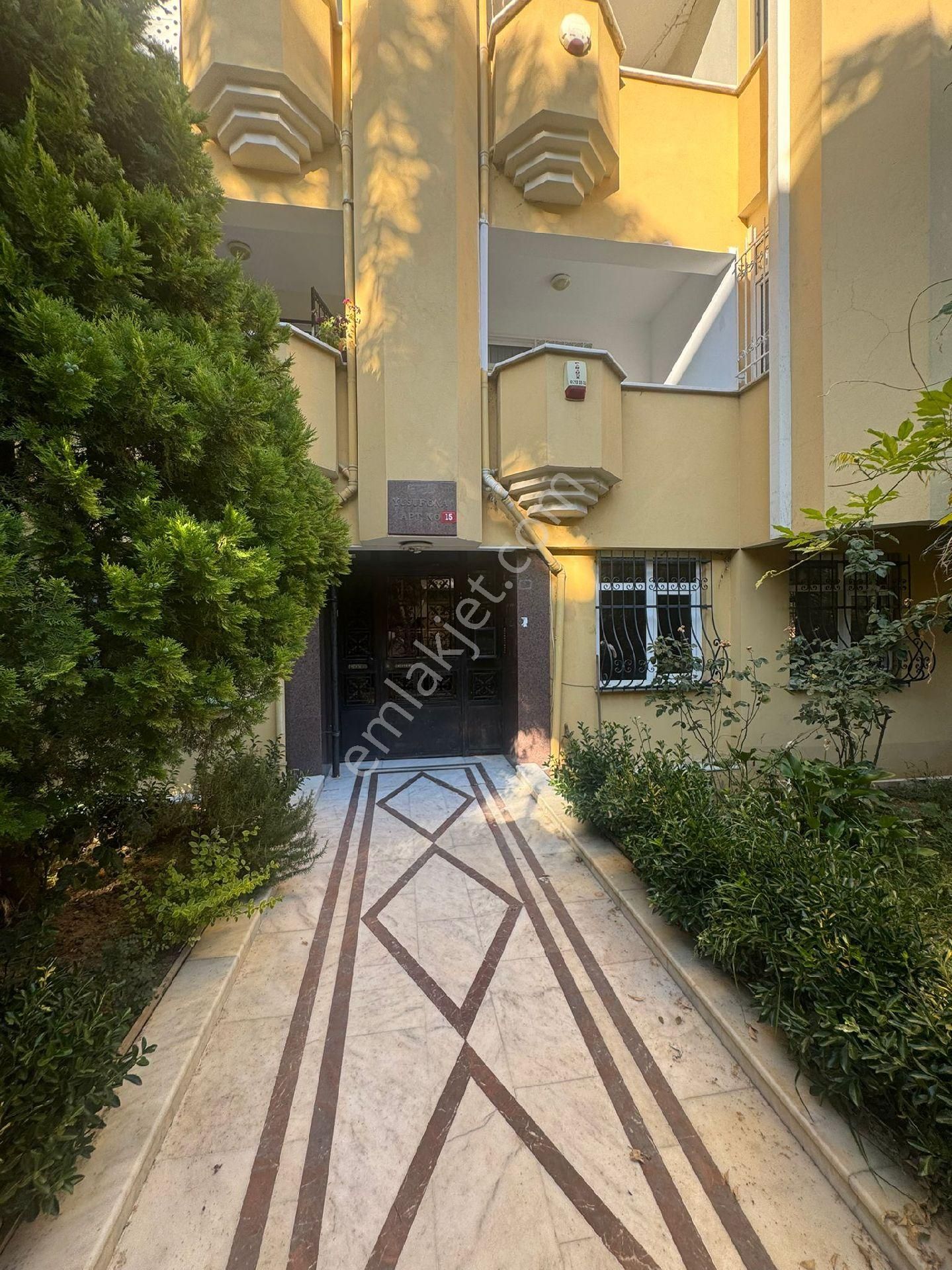 Altunizade Erzurum Sitesinde 155m2 1.kat Satılık Daire - Görsel 11