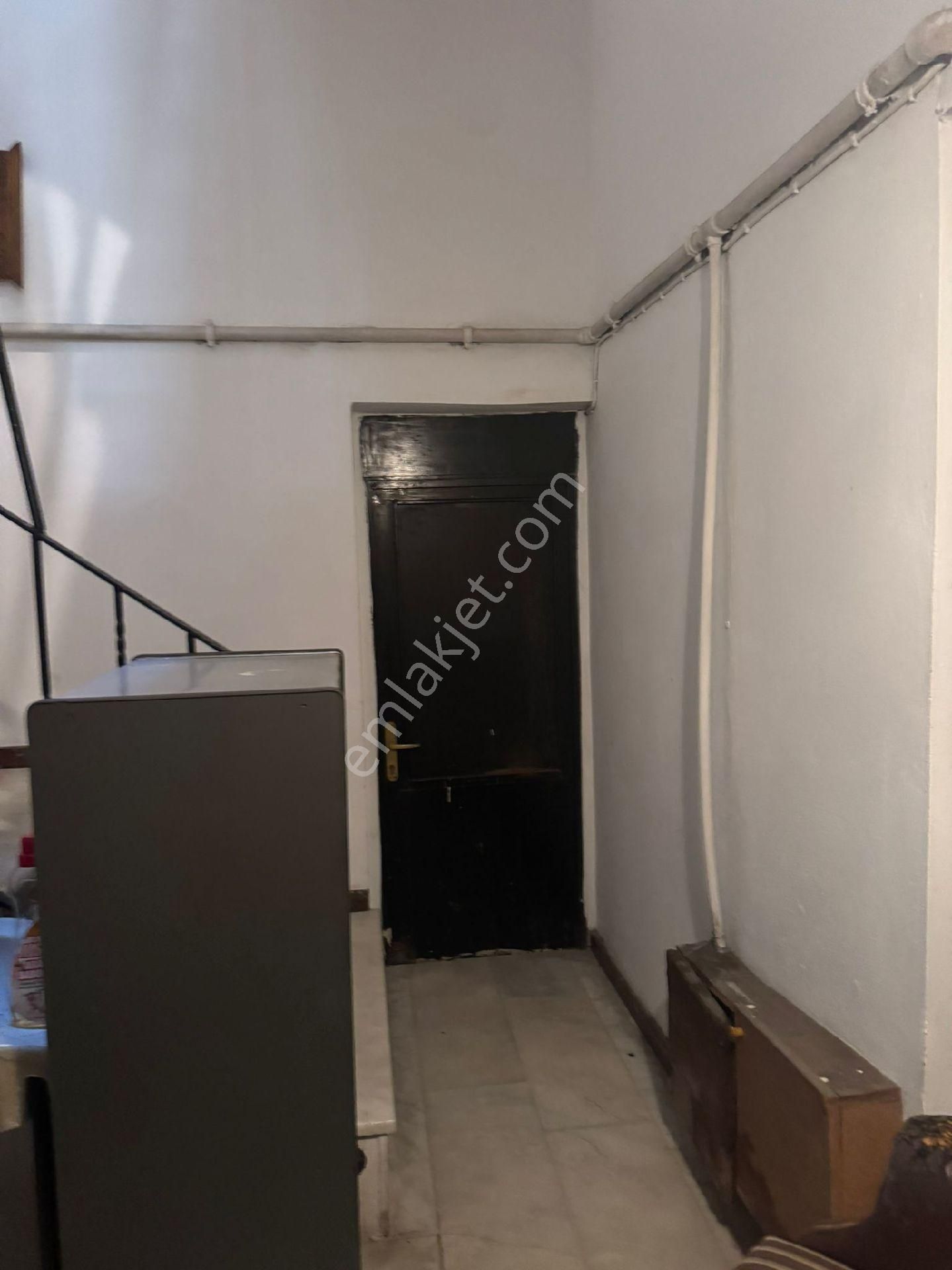 Altunizade Erzurum Sitesinde 155m2 1.kat Satılık Daire - Görsel 4