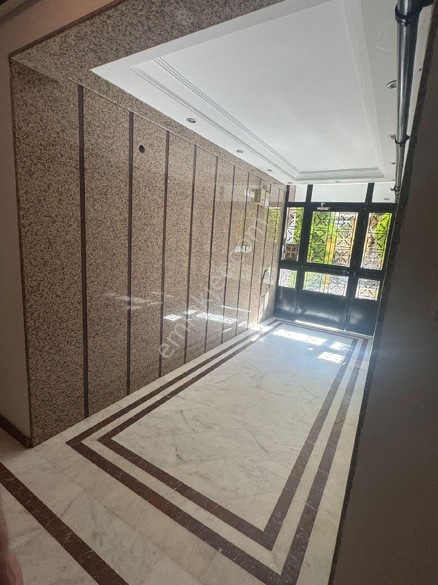 Altunizade Erzurum Sitesinde 155m2 1.kat Satılık Daire - Görsel 5