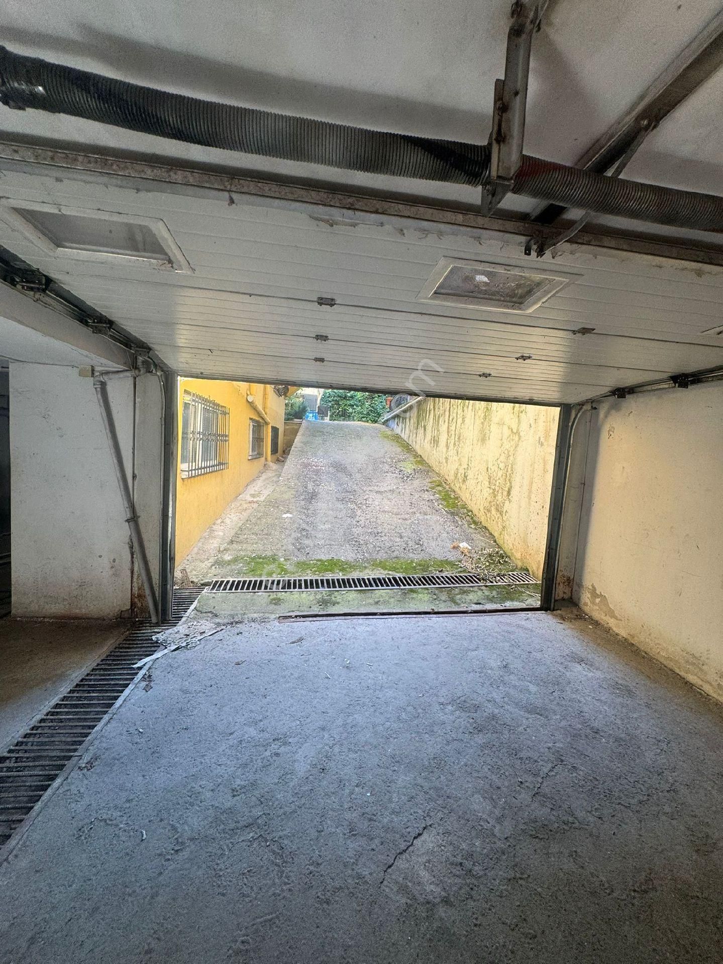 Altunizade Erzurum Sitesinde 155m2 1.kat Satılık Daire - Görsel 9